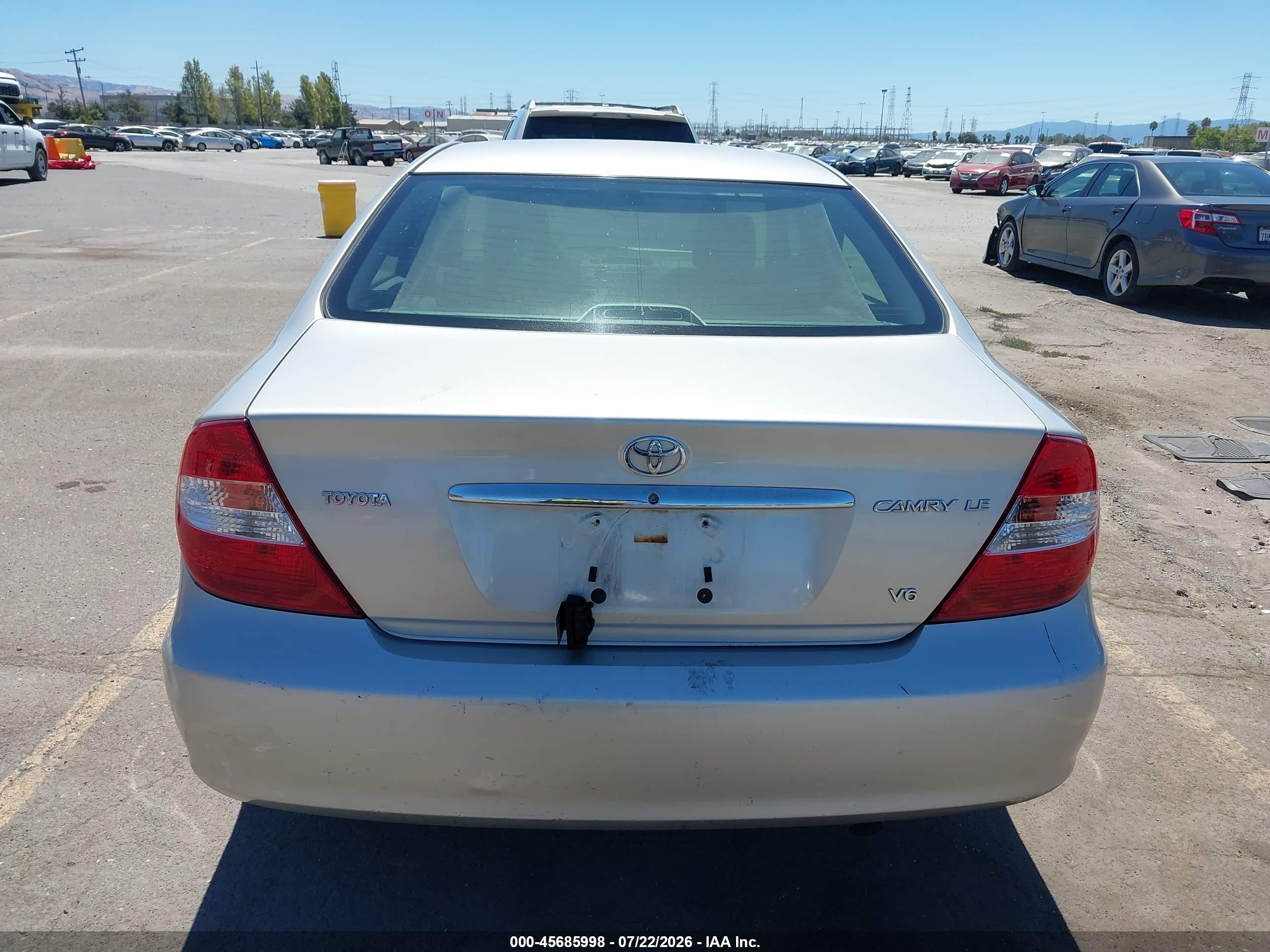 2004 Toyota Camry Le V6 Silver vin: 4T1BF30K14U574854