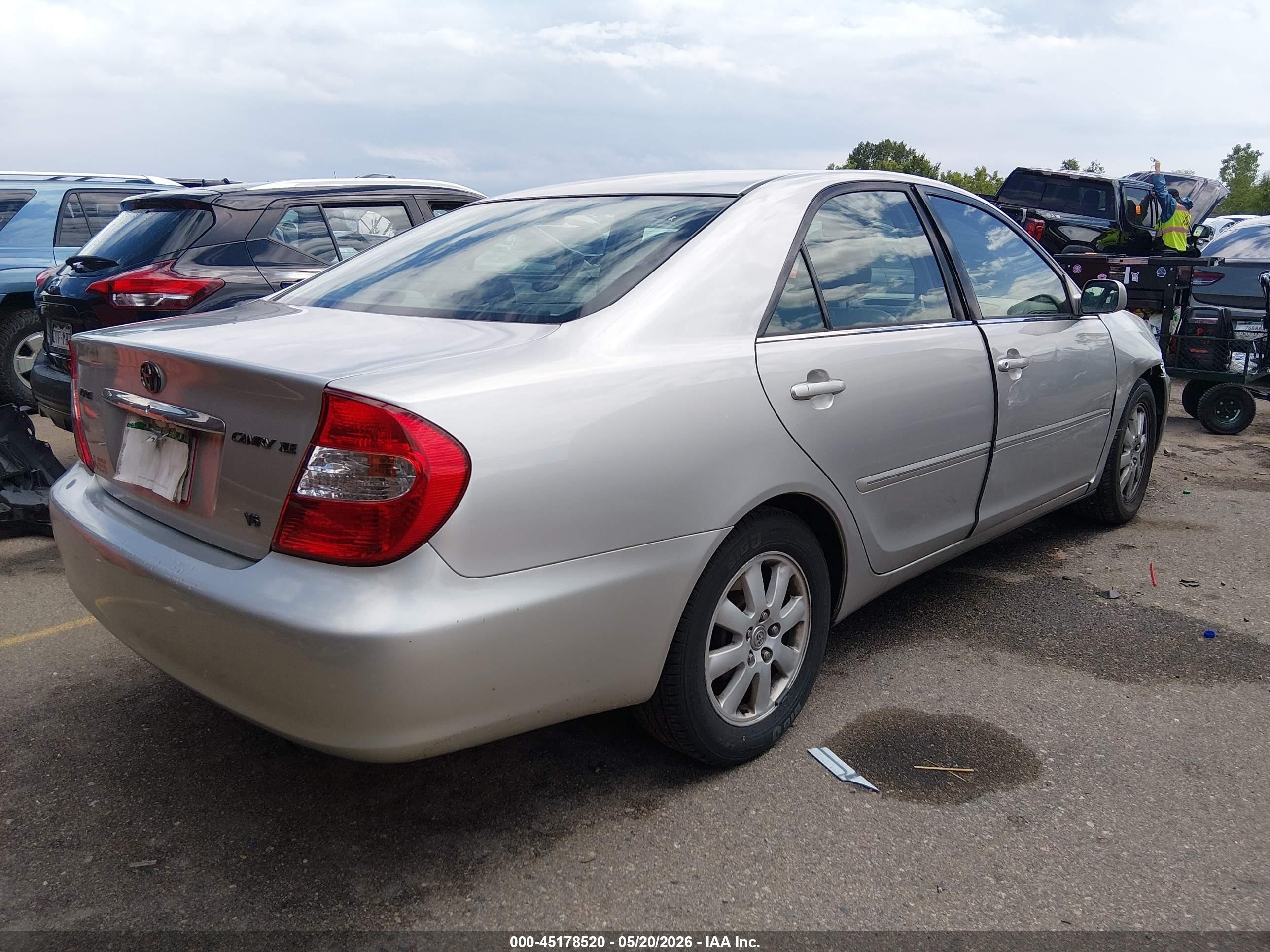 2004 Toyota Camry Xle V6 Silver vin: 4T1BF30K14U589869
