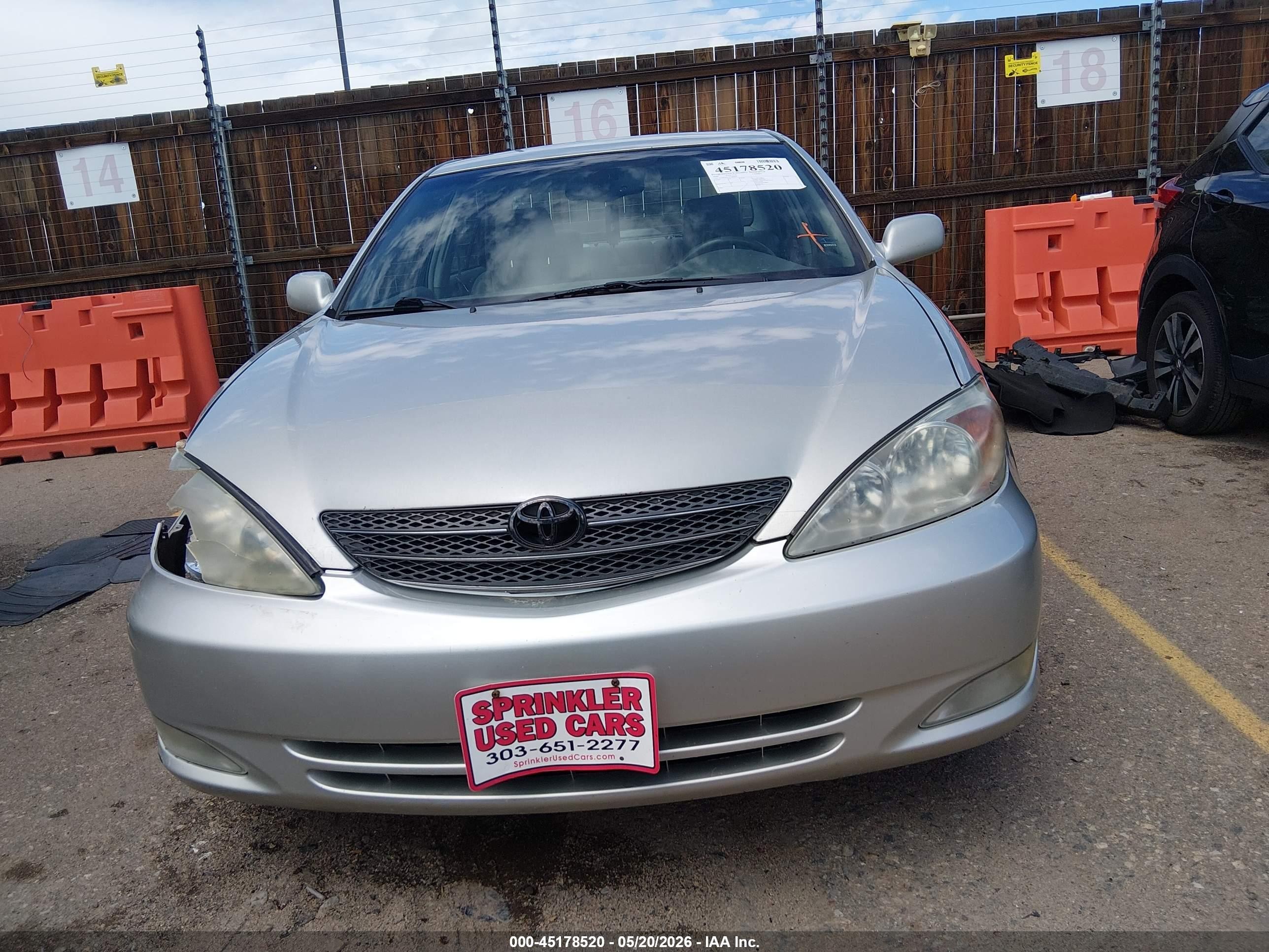 2004 Toyota Camry Xle V6 Silver vin: 4T1BF30K14U589869
