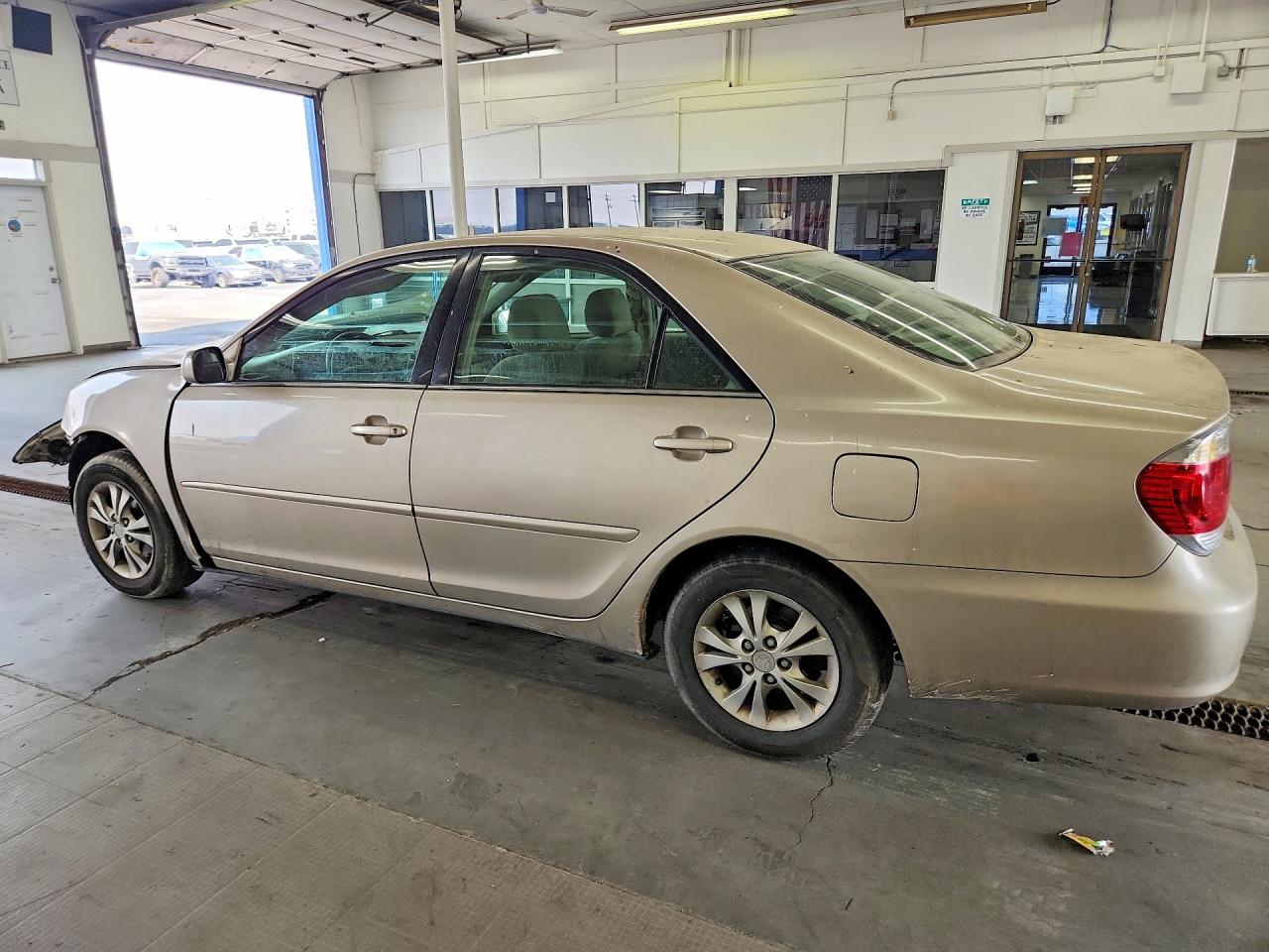 2005 Toyota Camry Le V6 Tan vin: 4T1BF30K15U593907