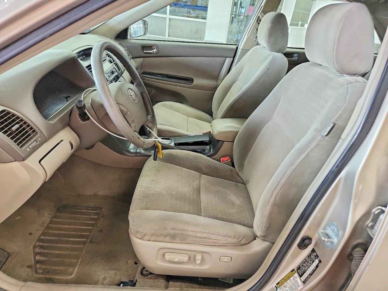 2005 Toyota Camry Le V6 Tan vin: 4T1BF30K15U593907