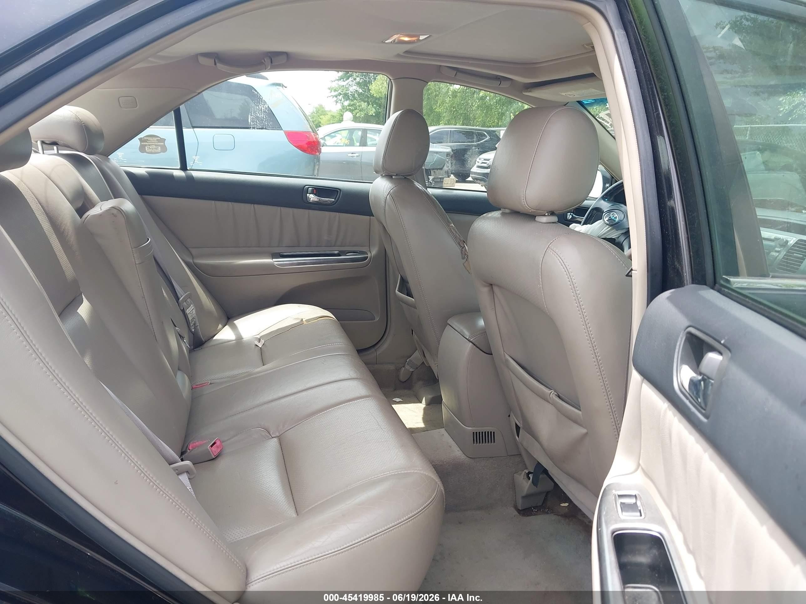 2002 Toyota Camry Se Черный vin: 4T1BF30K22U004827
