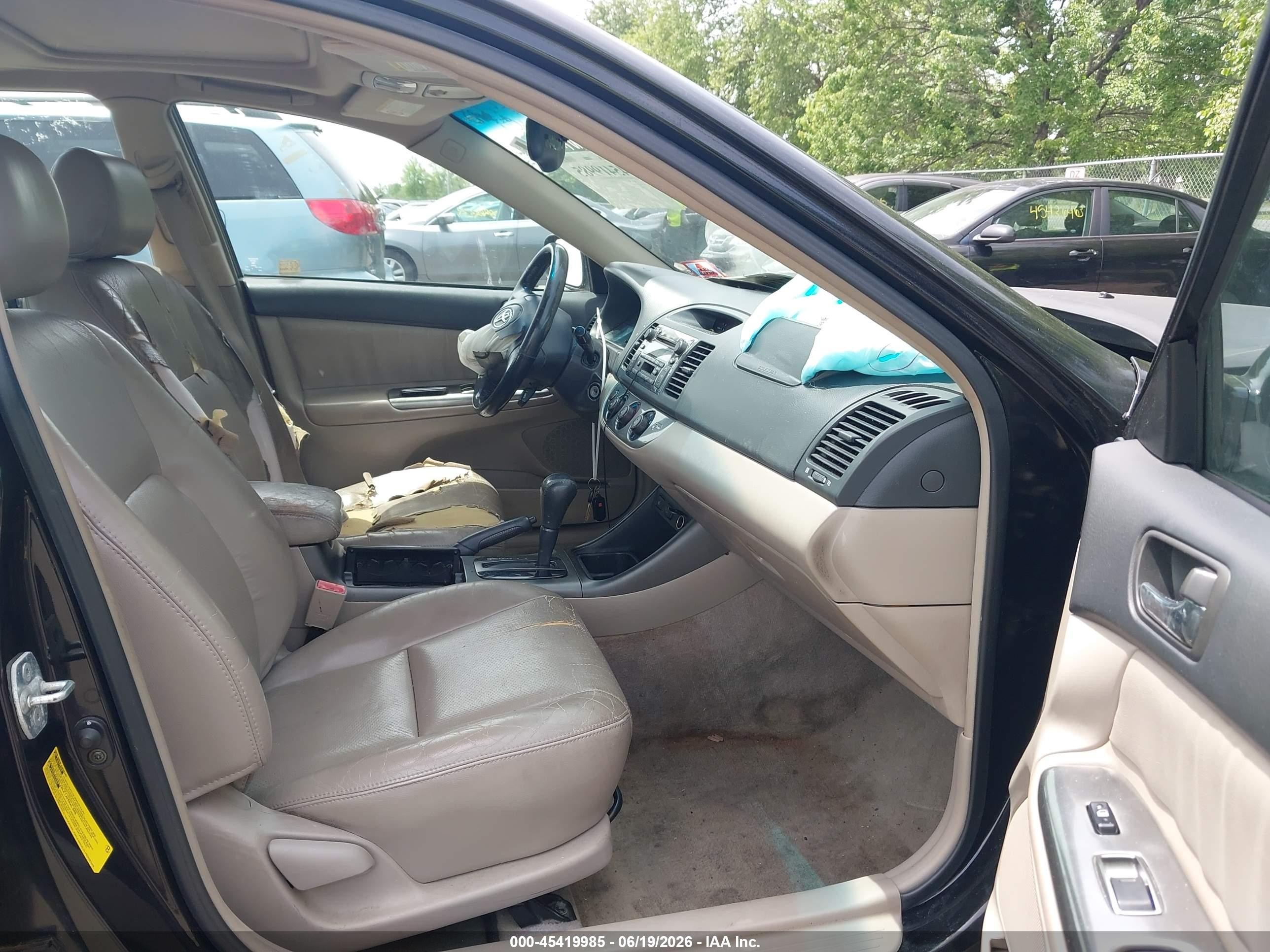 2002 Toyota Camry Se Черный vin: 4T1BF30K22U004827
