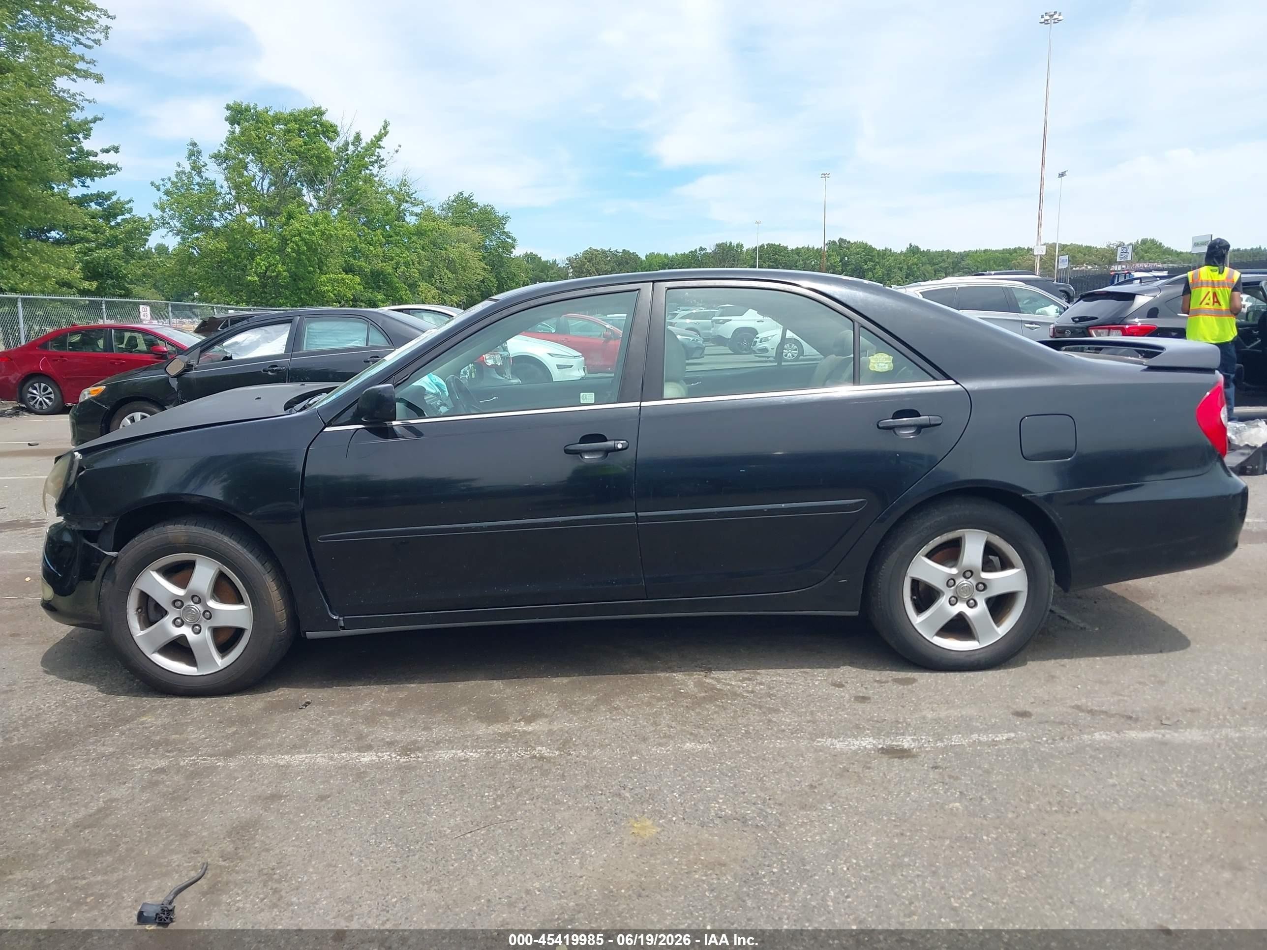 2002 Toyota Camry Se Черный vin: 4T1BF30K22U004827