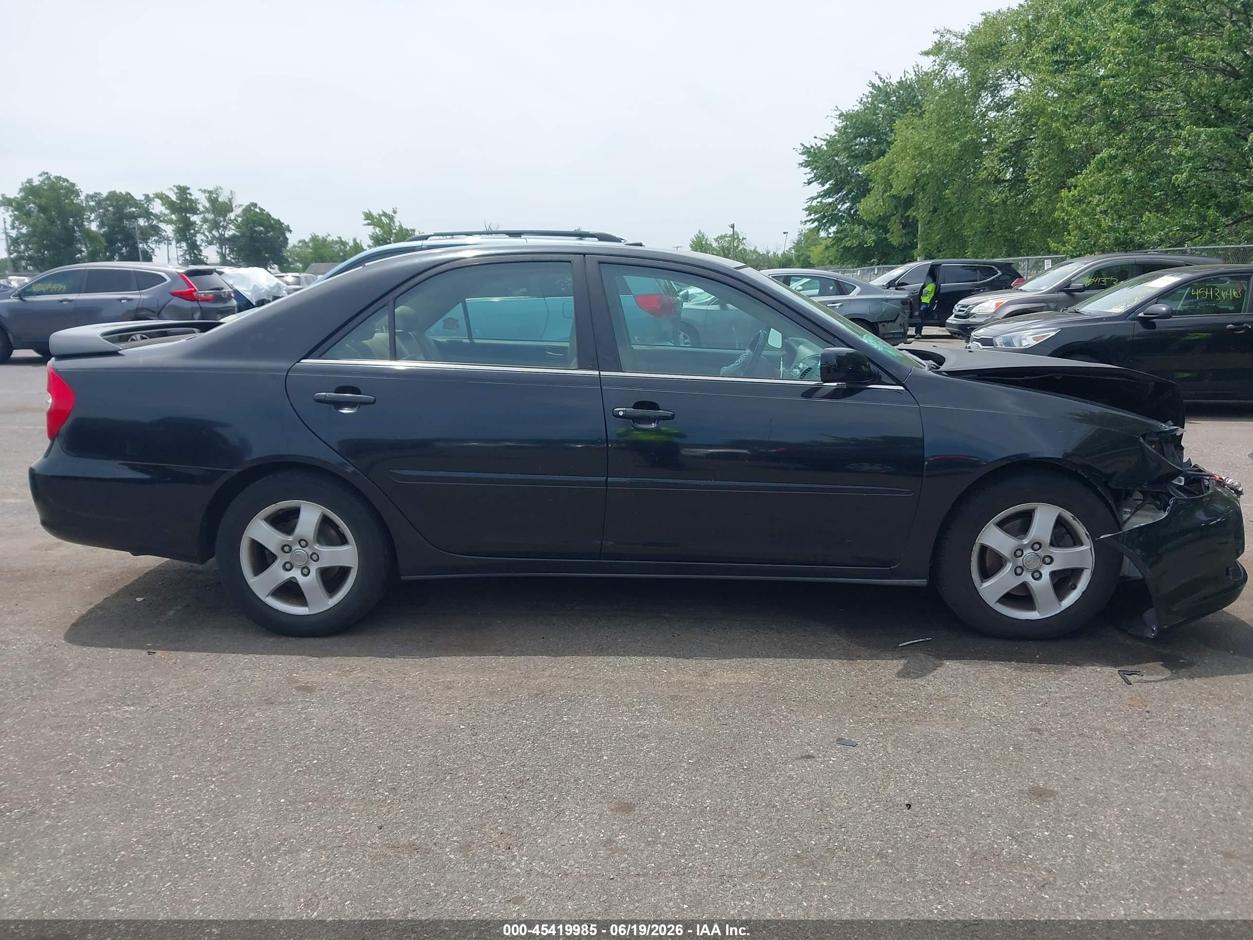 2002 Toyota Camry Se Черный vin: 4T1BF30K22U004827
