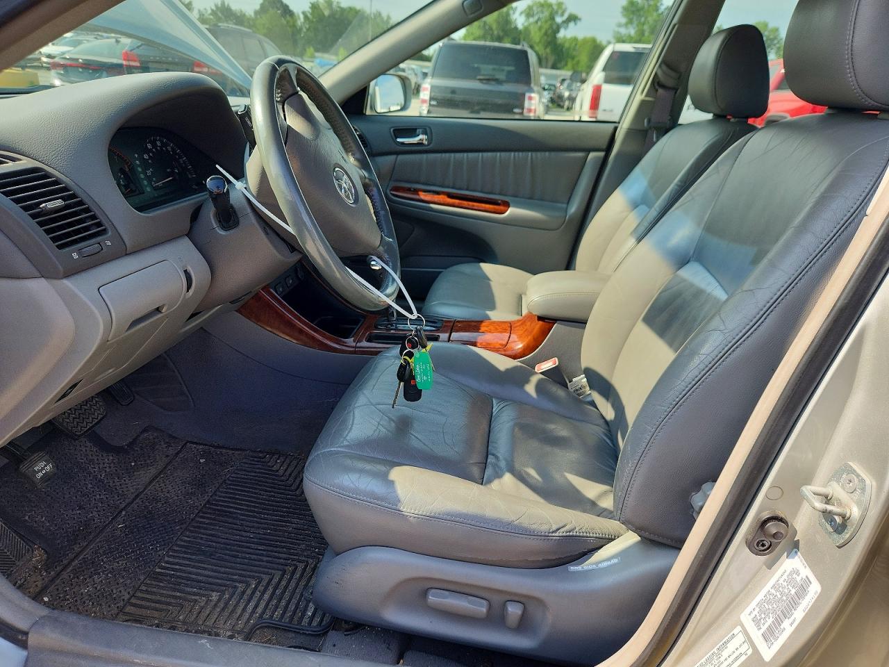 2002 Toyota Camry Xle V6 Silver vin: 4T1BF30K22U506639