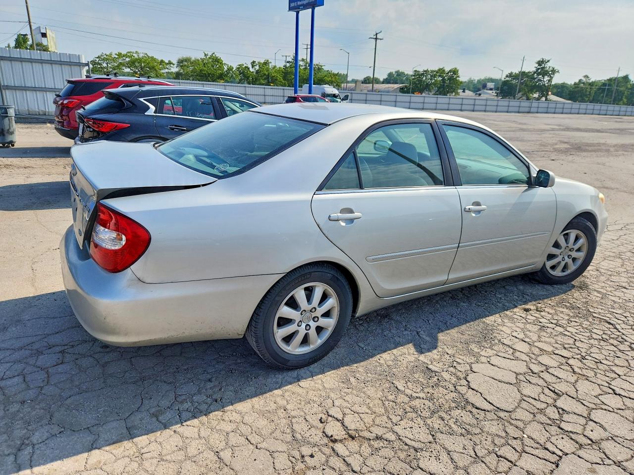 2002 Toyota Camry Xle V6 Silver vin: 4T1BF30K22U506639