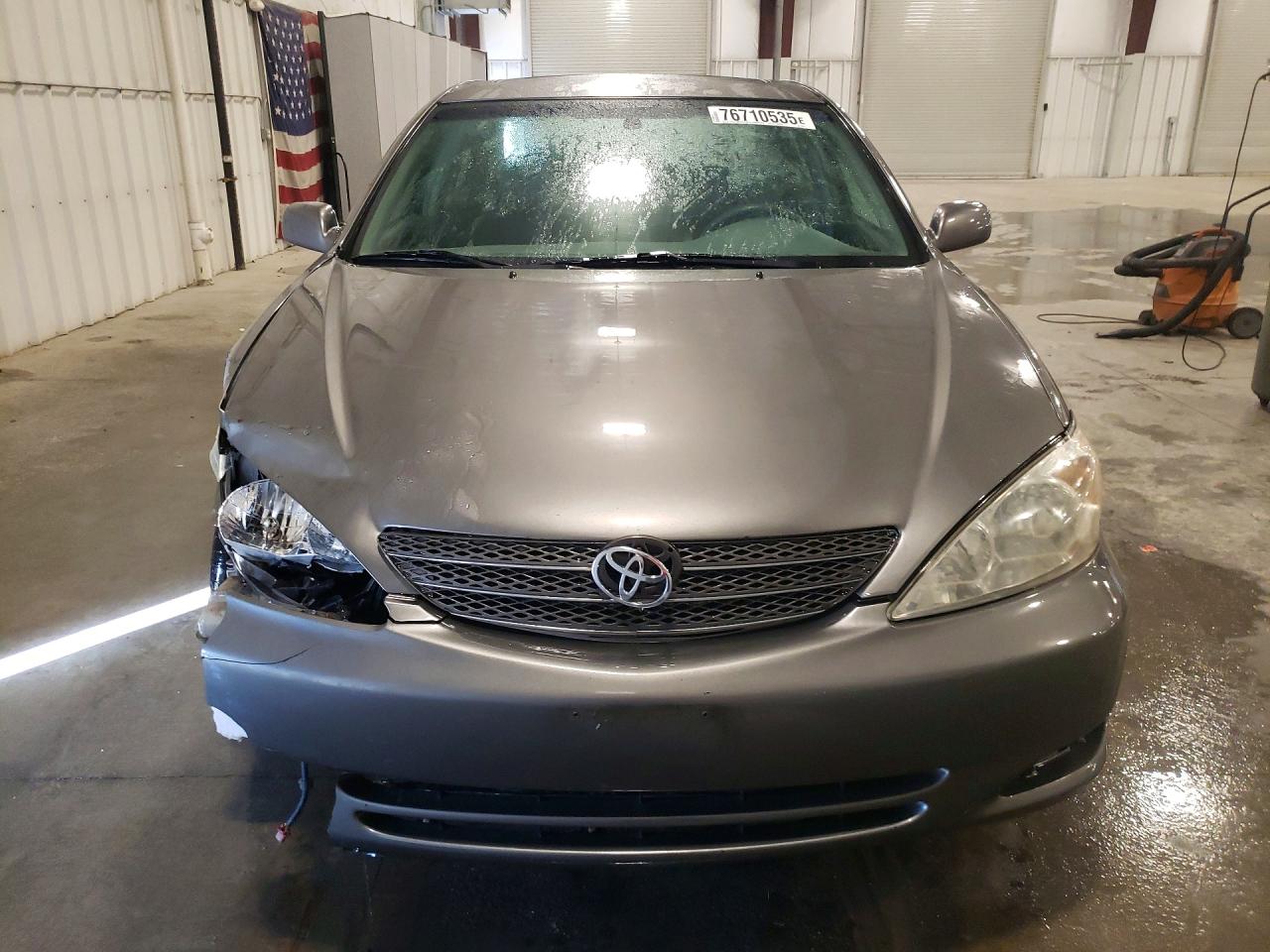 2002 Toyota Camry Le Silver vin: 4T1BF30K22U509752