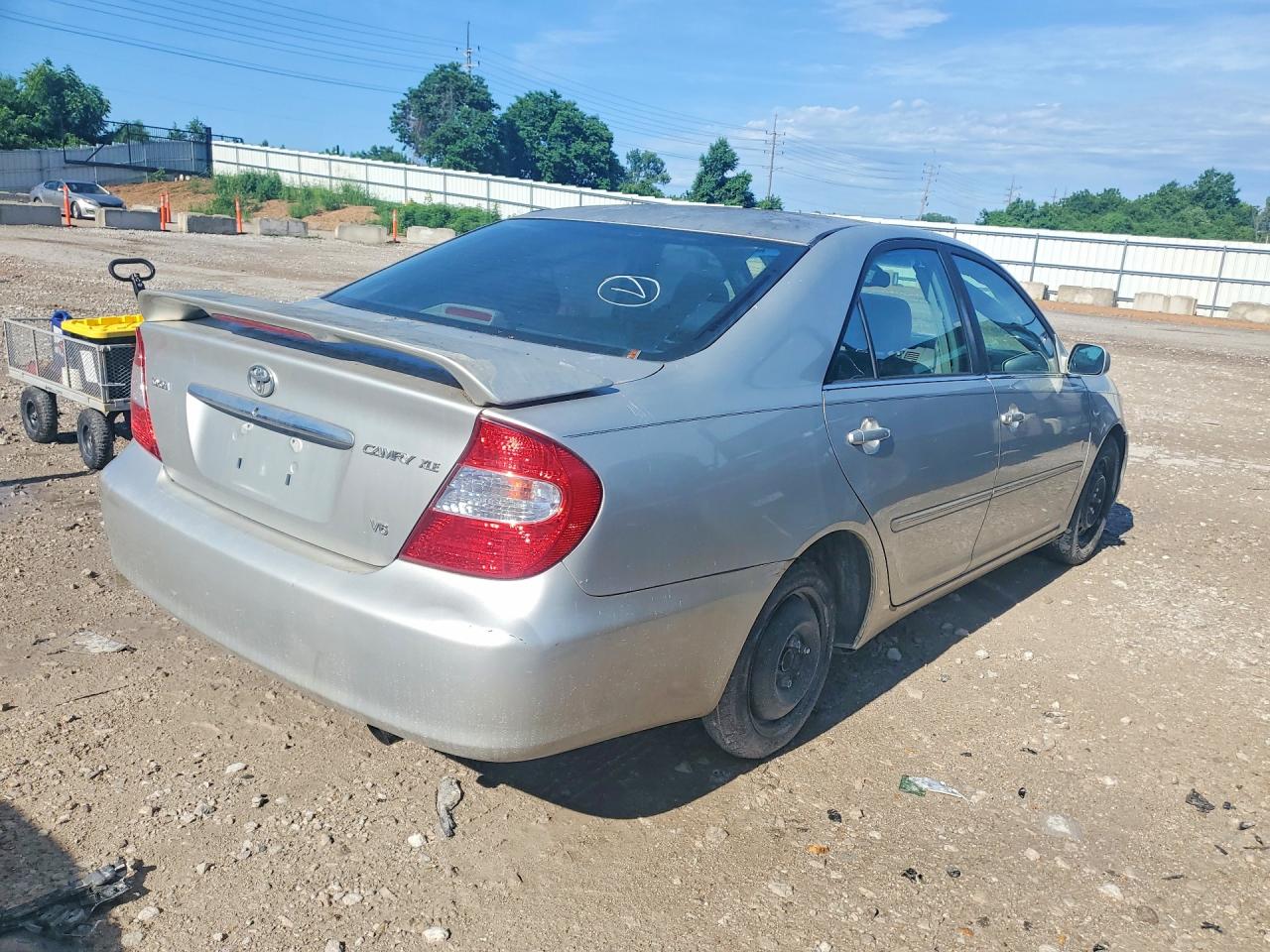 2002 Toyota Camry Xle V6 Silver vin: 4T1BF30K22U513896