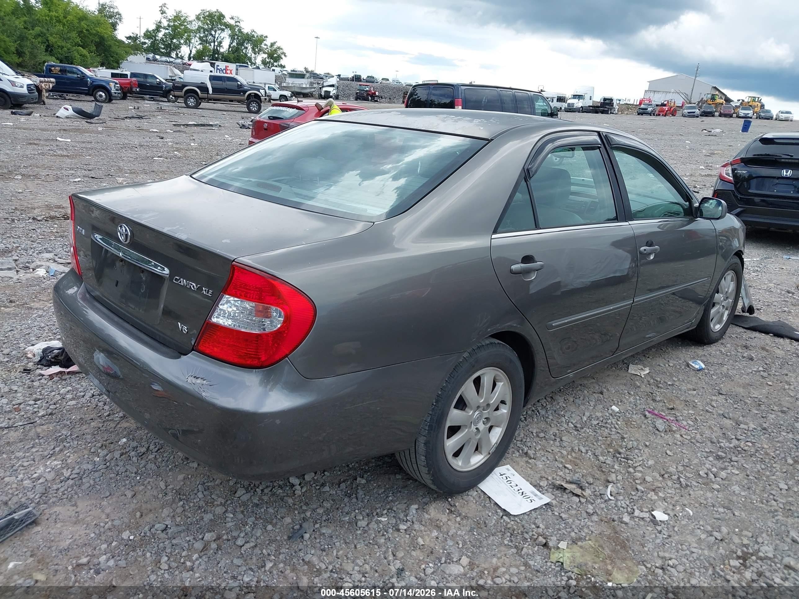 2002 Toyota Camry Xle Gray vin: 4T1BF30K22U523876