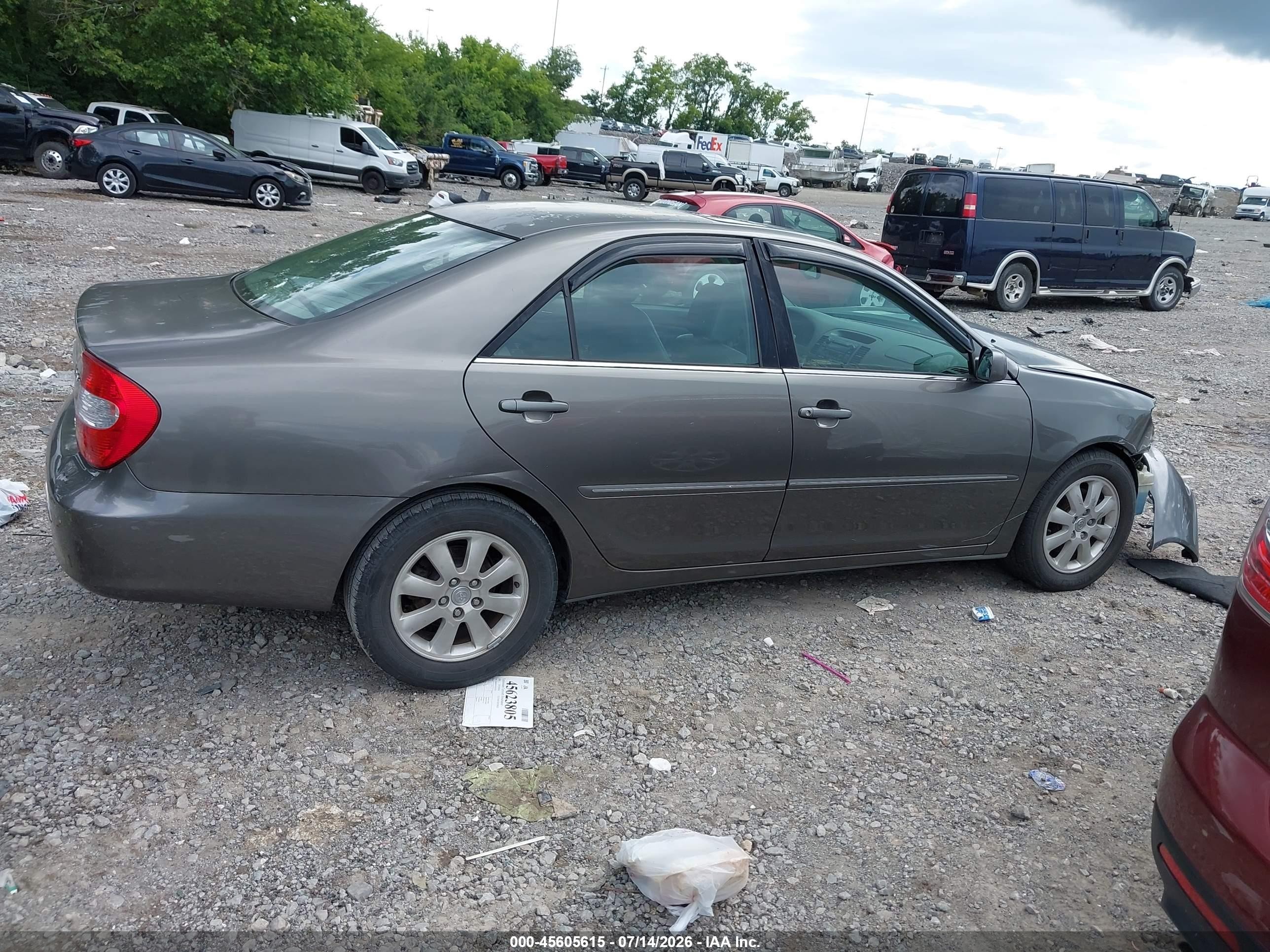 2002 Toyota Camry Xle Gray vin: 4T1BF30K22U523876