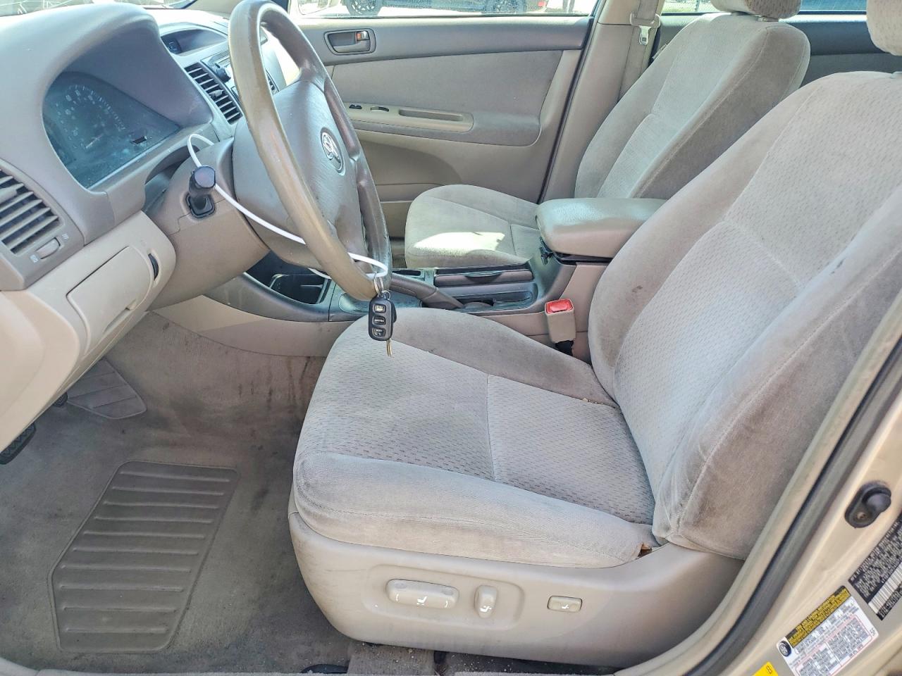 2004 Toyota Camry Le V6 Gold vin: 4T1BF30K24U072807