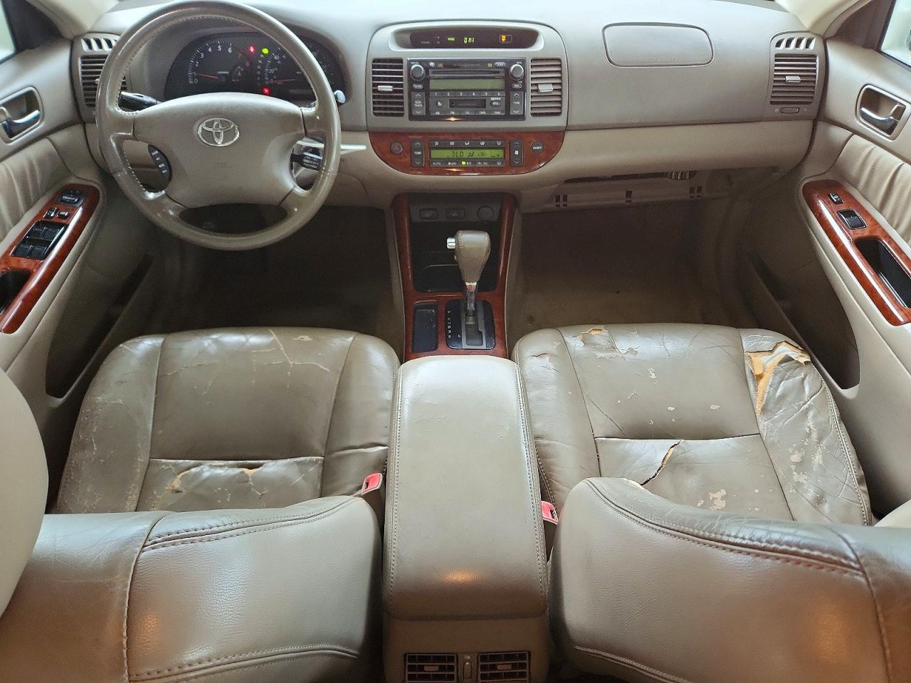 2004 Toyota Camry Xle V6 White vin: 4T1BF30K24U073228