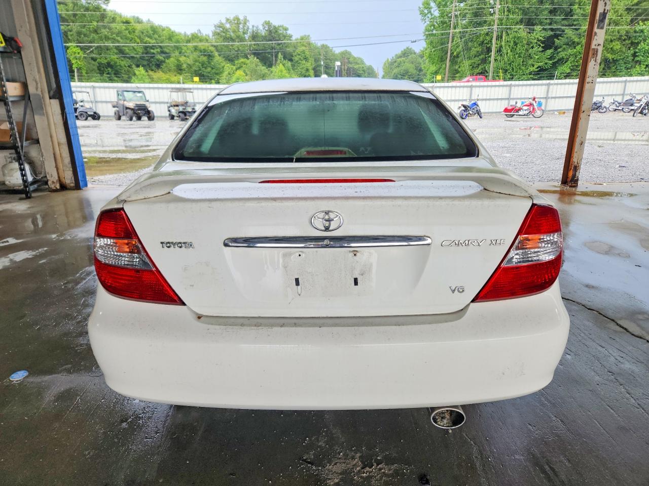 2004 Toyota Camry Xle V6 White vin: 4T1BF30K24U073228
