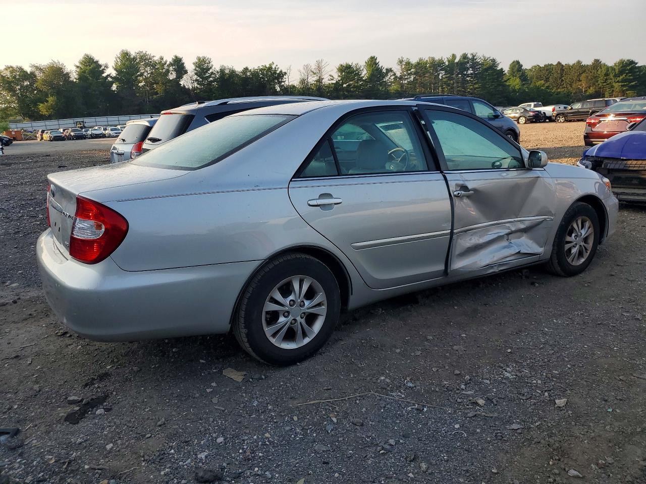 2004 Toyota Camry Le V6 Silver vin: 4T1BF30K24U073830
