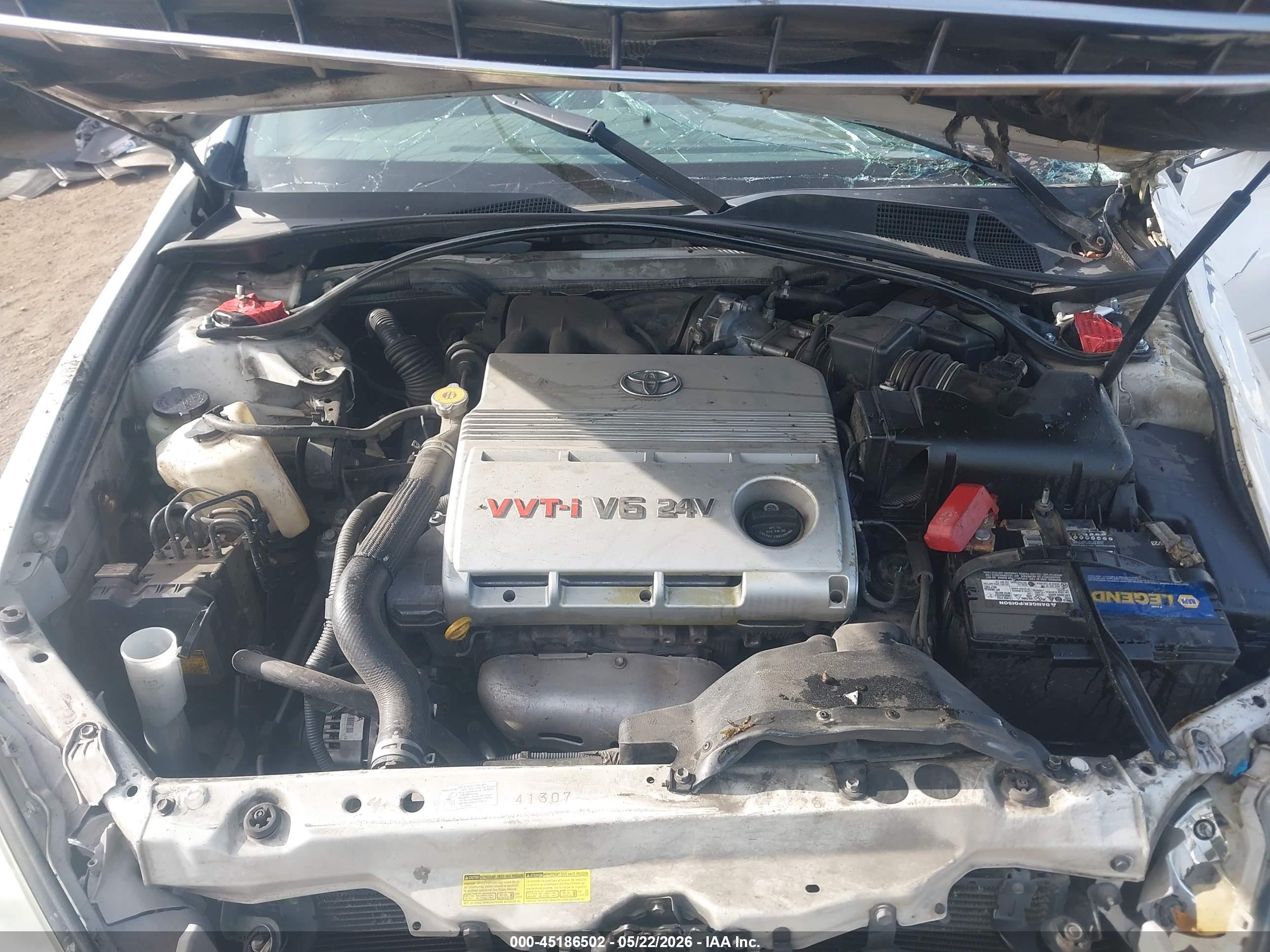 2005 Toyota Camry Xle V6 White vin: 4T1BF30K25U089396