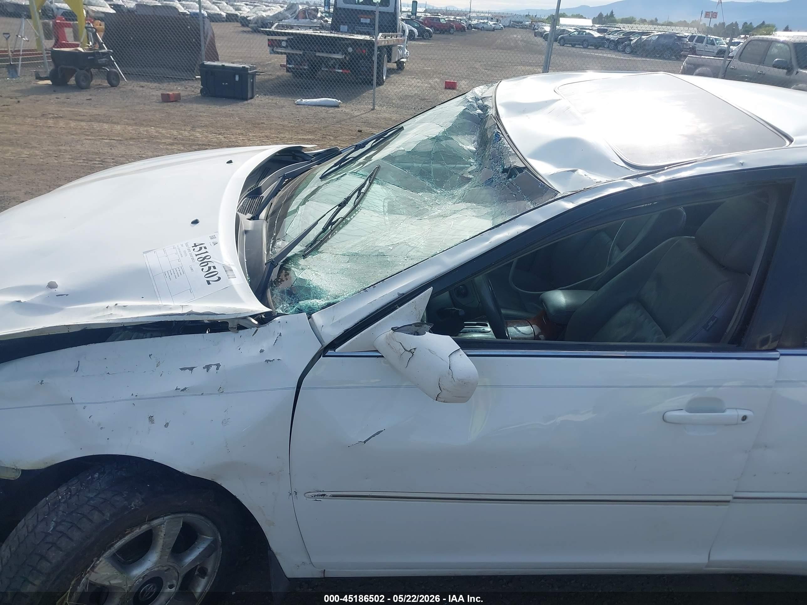 2005 Toyota Camry Xle V6 White vin: 4T1BF30K25U089396
