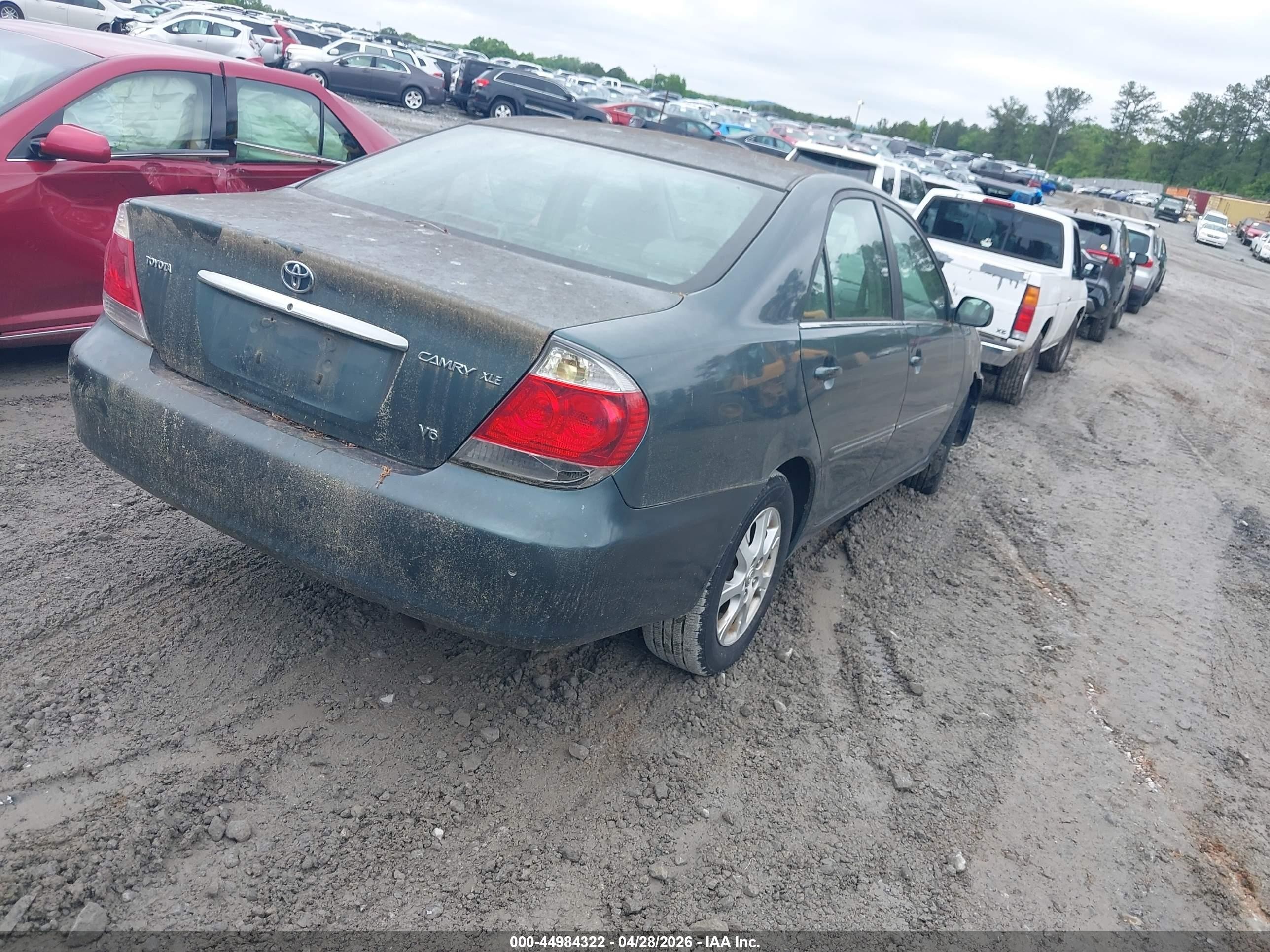 2005 Toyota Camry Xle V6 Green vin: 4T1BF30K25U092962