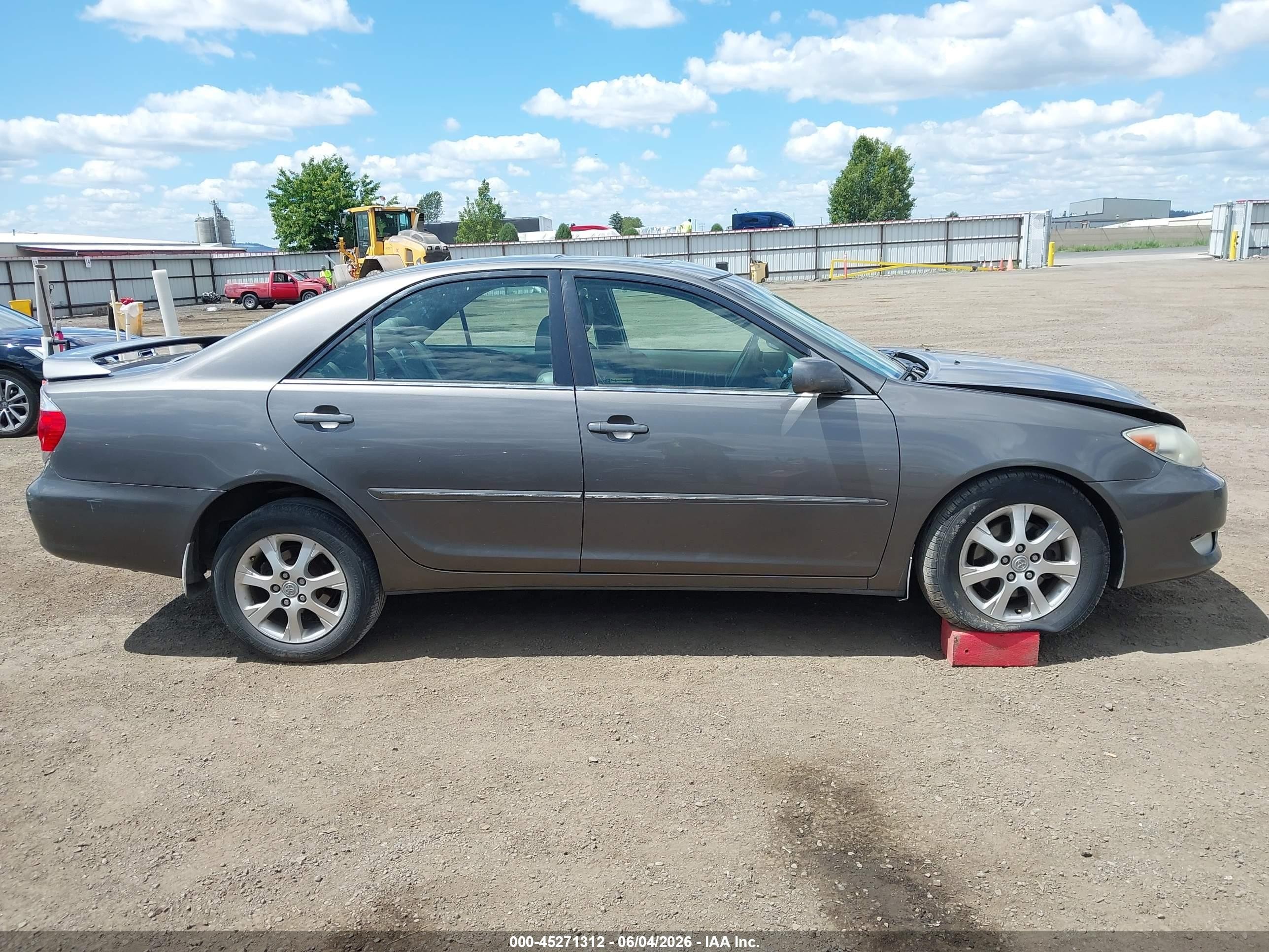 2005 Toyota Camry Xle V6 Серый vin: 4T1BF30K25U597285