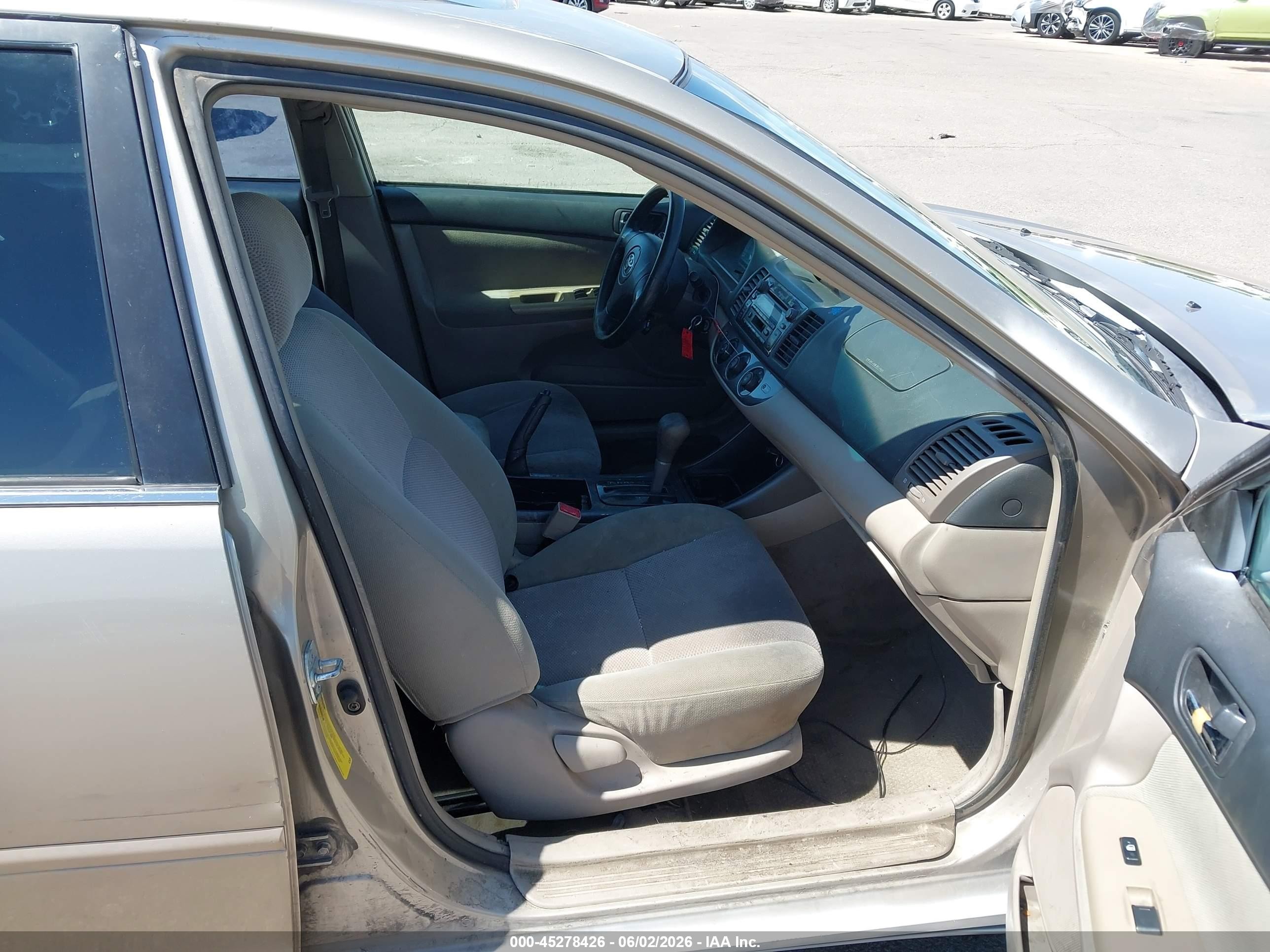 2002 Toyota Camry Se V6 Champagne vin: 4T1BF30K32U504561