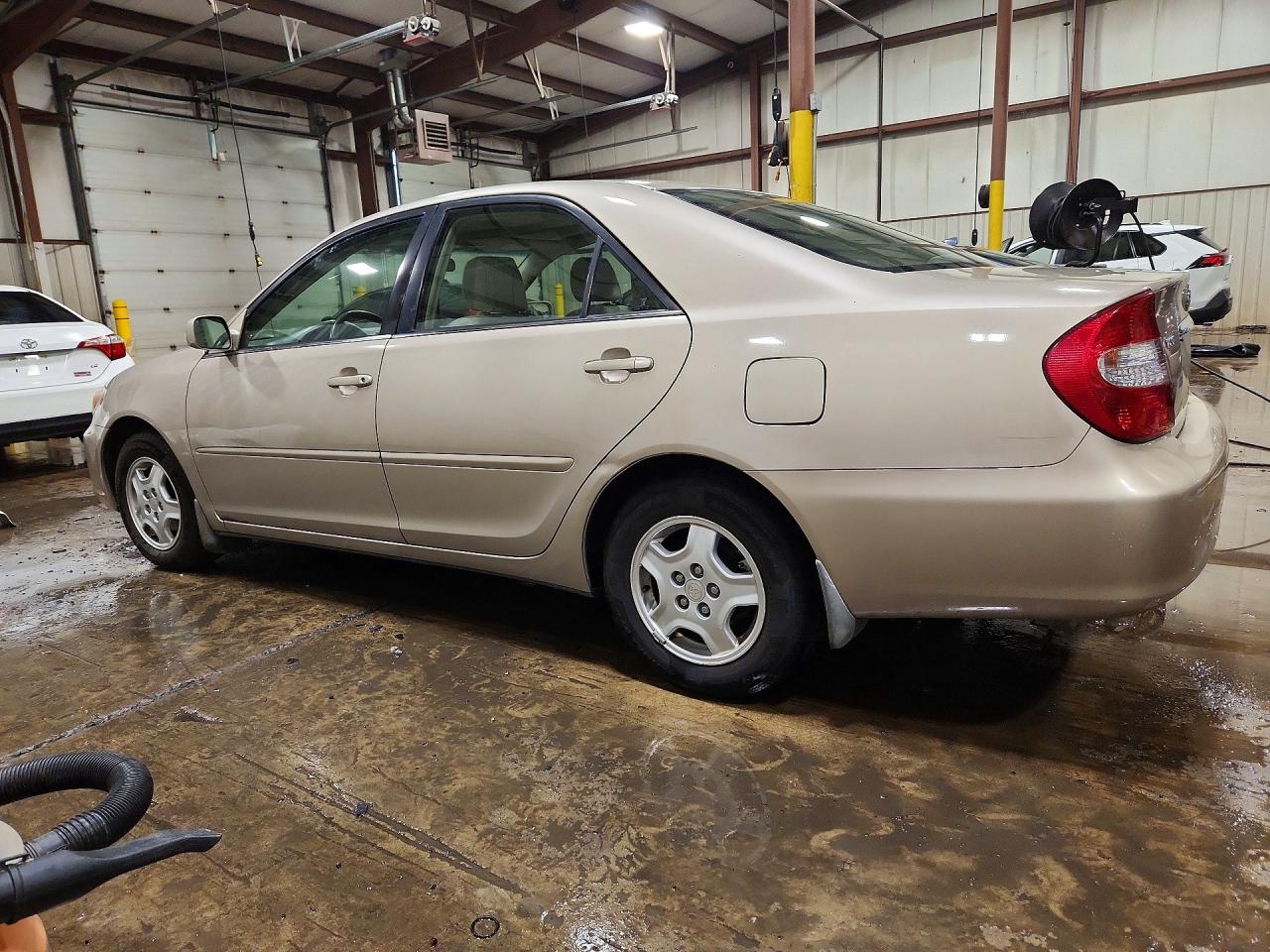 2003 Toyota Camry Le V6 Beige vin: 4T1BF30K33U565720
