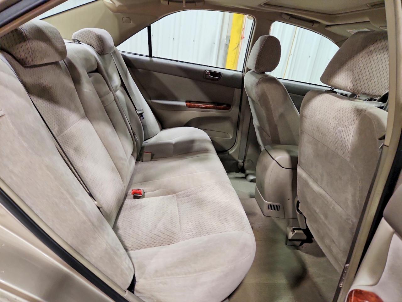 2003 Toyota Camry Le V6 Beige vin: 4T1BF30K33U565720