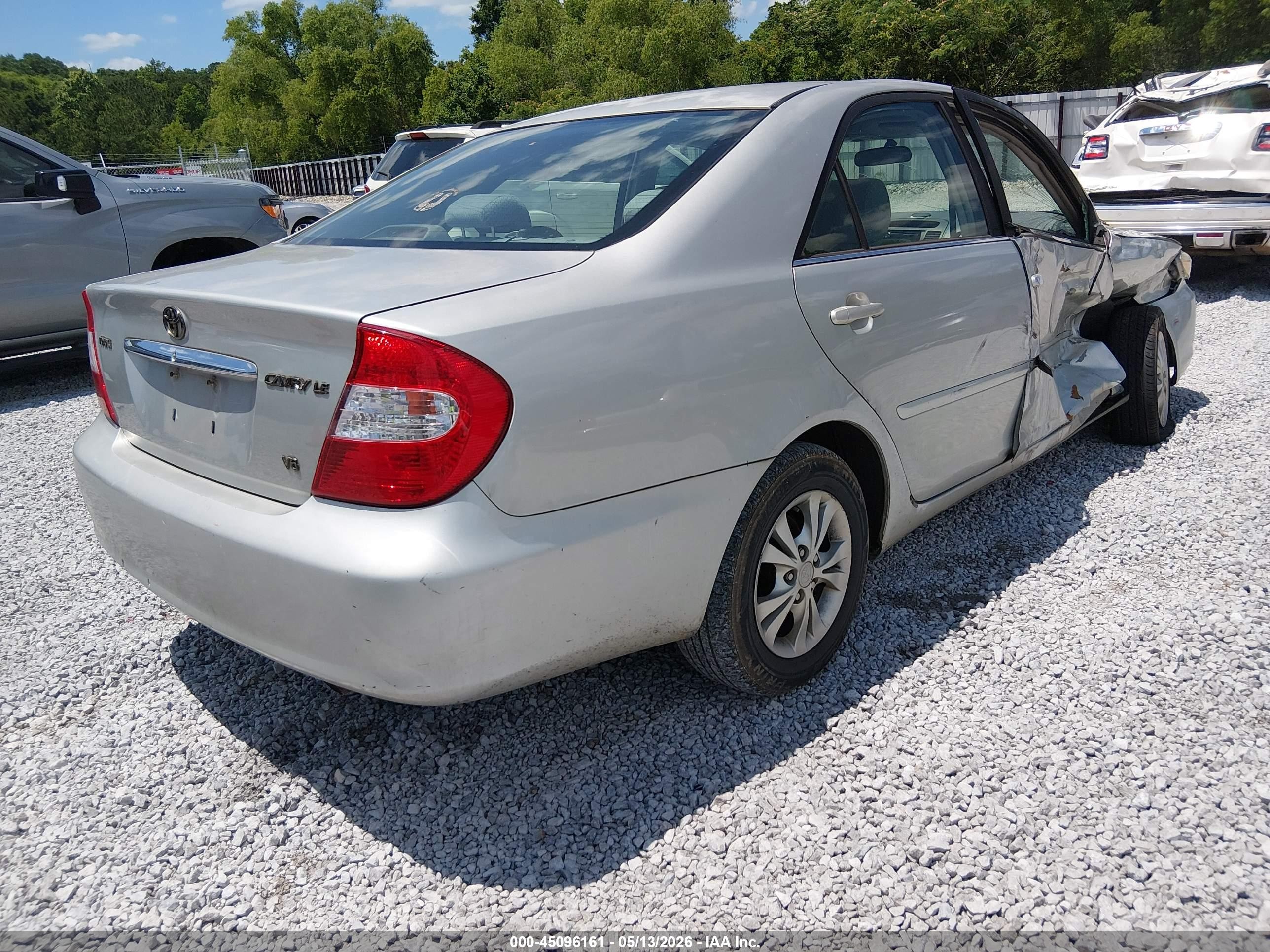 2004 Toyota Camry Le V6 Серебряный vin: 4T1BF30K34U069088