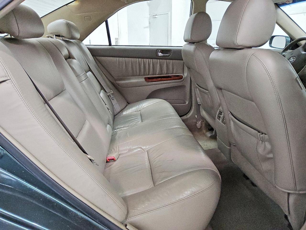 2004 Toyota Camry Xle V6 Green vin: 4T1BF30K34U074176