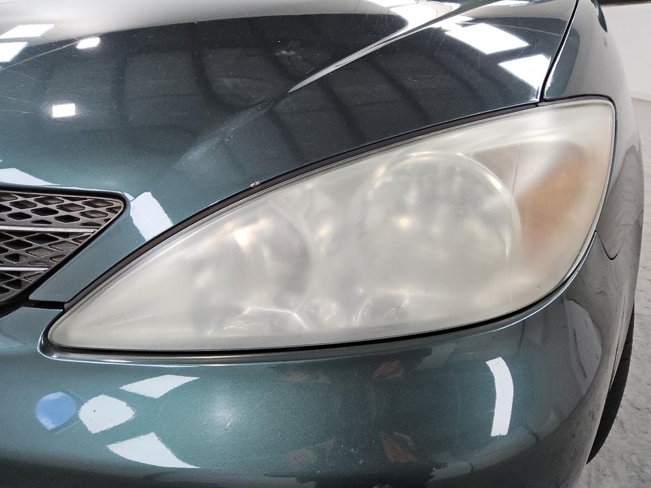 2004 Toyota Camry Xle V6 Green vin: 4T1BF30K34U074176 Damage: Left Head Lamp, Faded, Acceptable