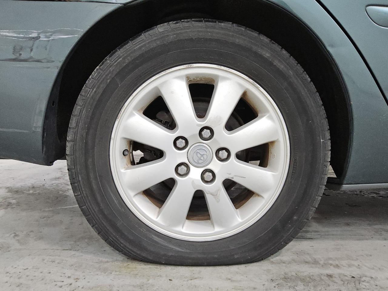 2004 Toyota Camry Xle V6 Green vin: 4T1BF30K34U074176 Damage: Right Rear Wheel, Curb Rash, 9 To 10 Inches