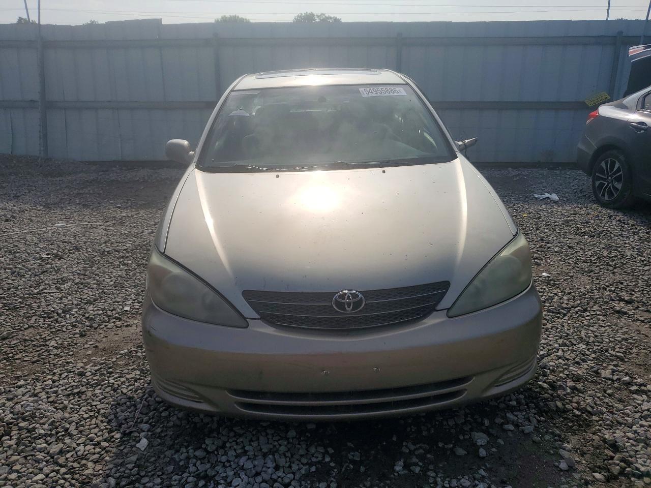 2002 Toyota Camry Xle V6 Gold vin: 4T1BF30K42U503094