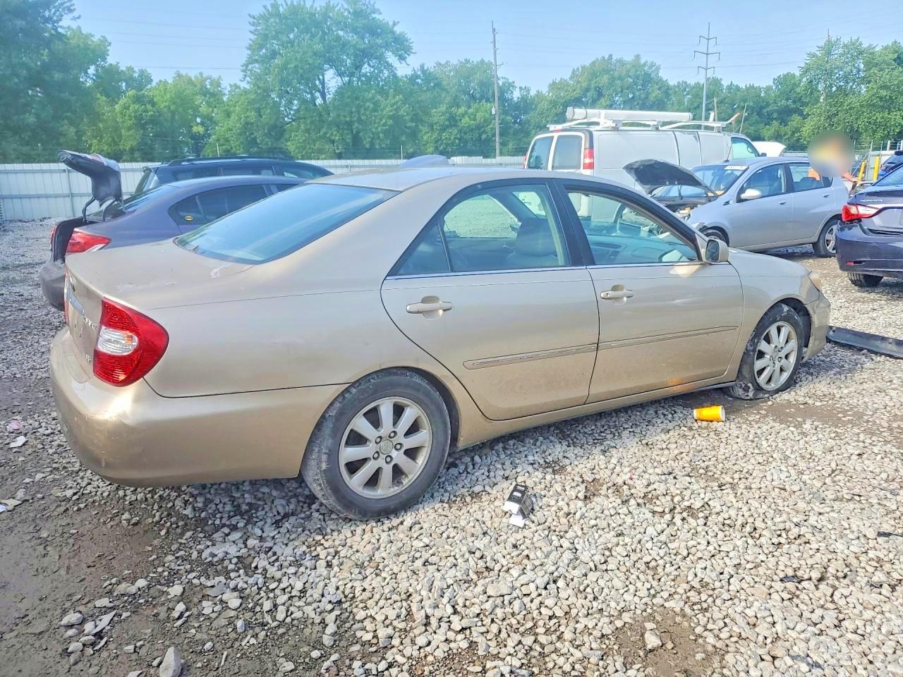 2002 Toyota Camry Xle V6 Gold vin: 4T1BF30K42U503094