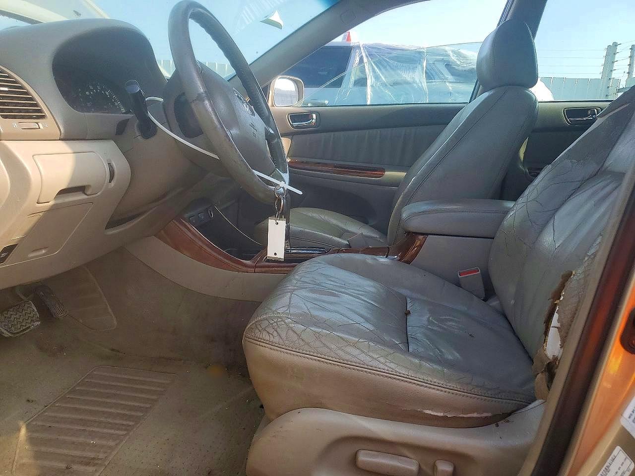 2002 Toyota Camry Xle V6 Gold vin: 4T1BF30K42U503094