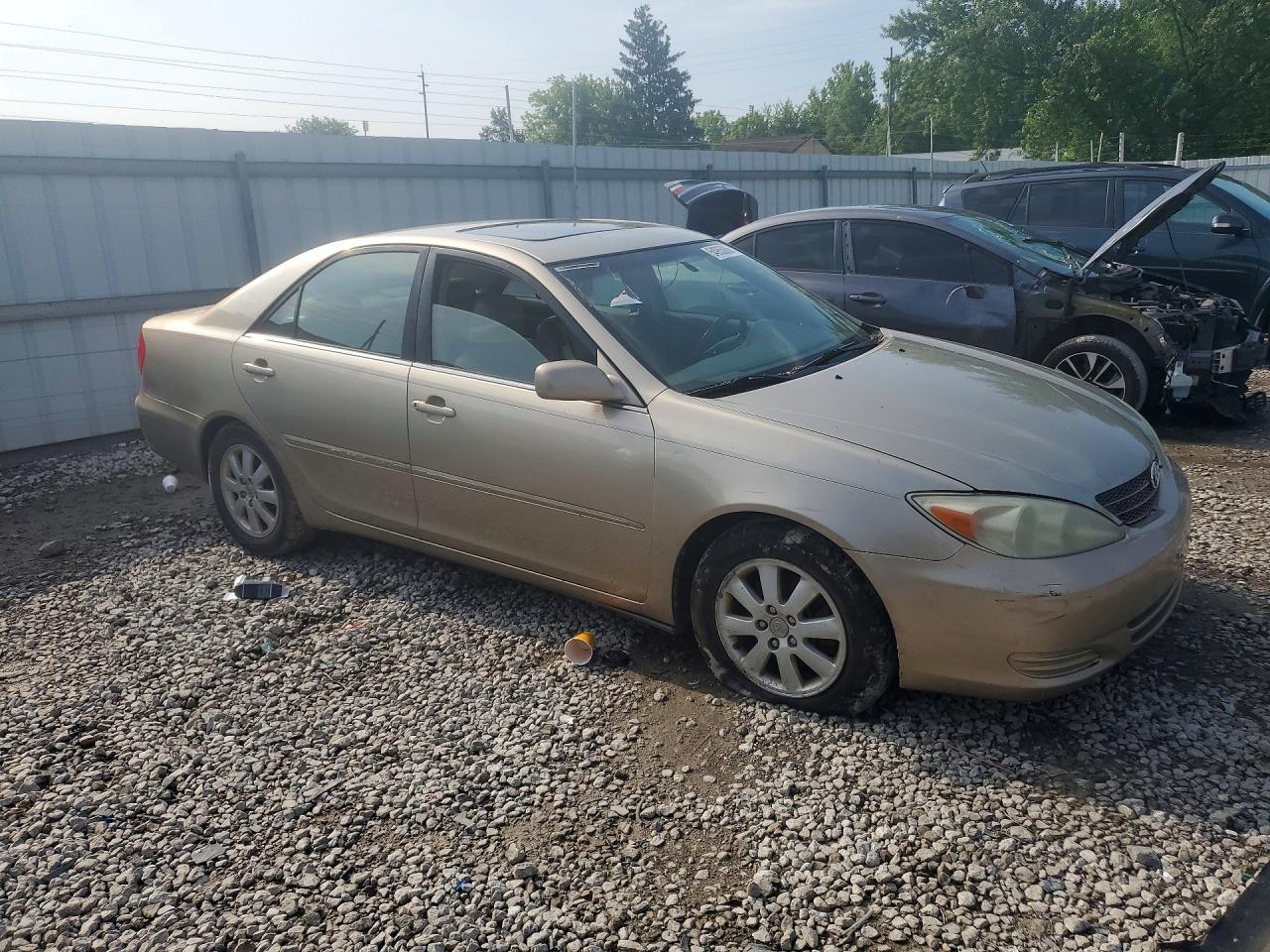 2002 Toyota Camry Xle V6 Gold vin: 4T1BF30K42U503094