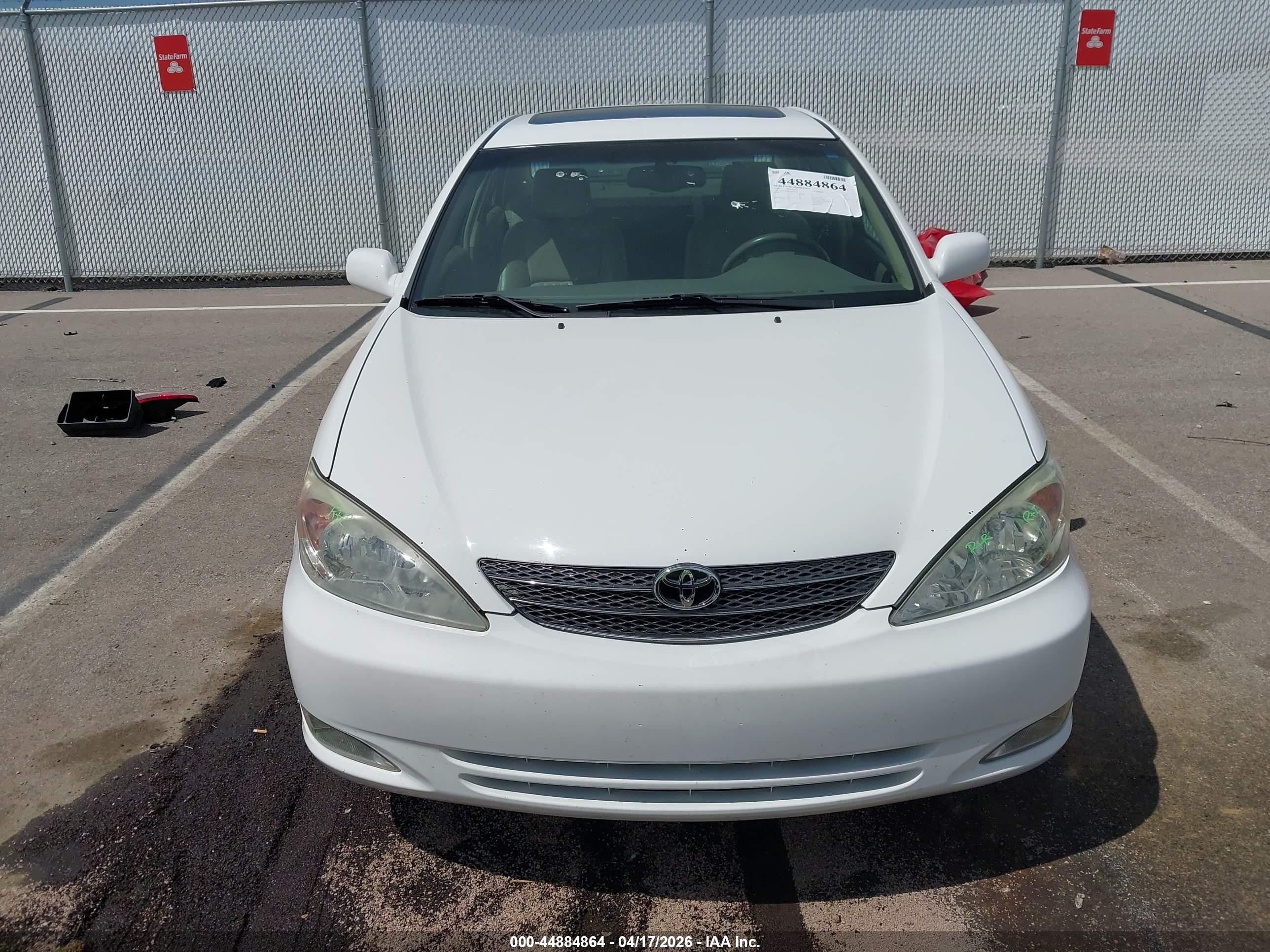 2004 Toyota Camry Xle V6 White vin: 4T1BF30K44U063333
