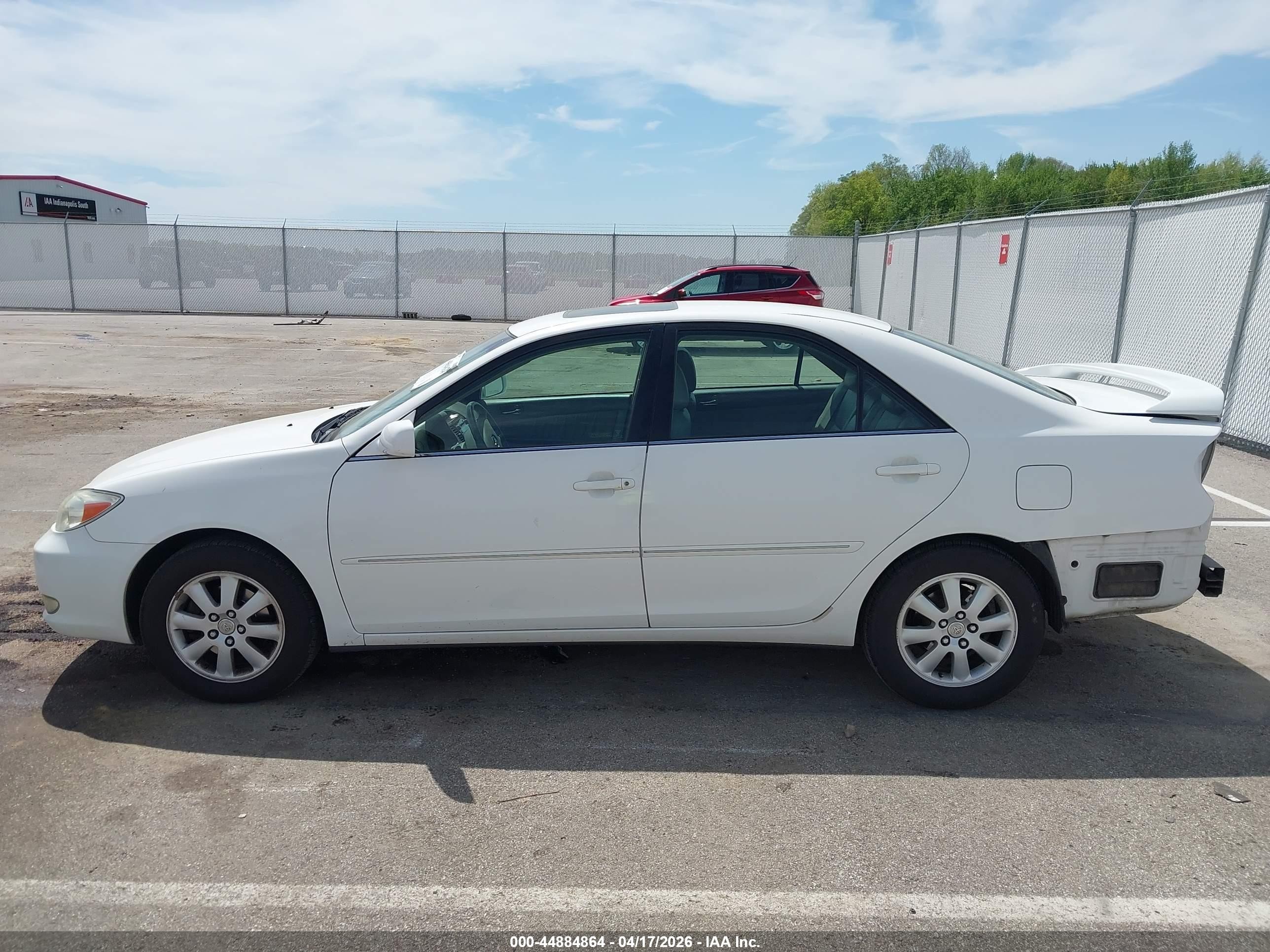 2004 Toyota Camry Xle V6 White vin: 4T1BF30K44U063333