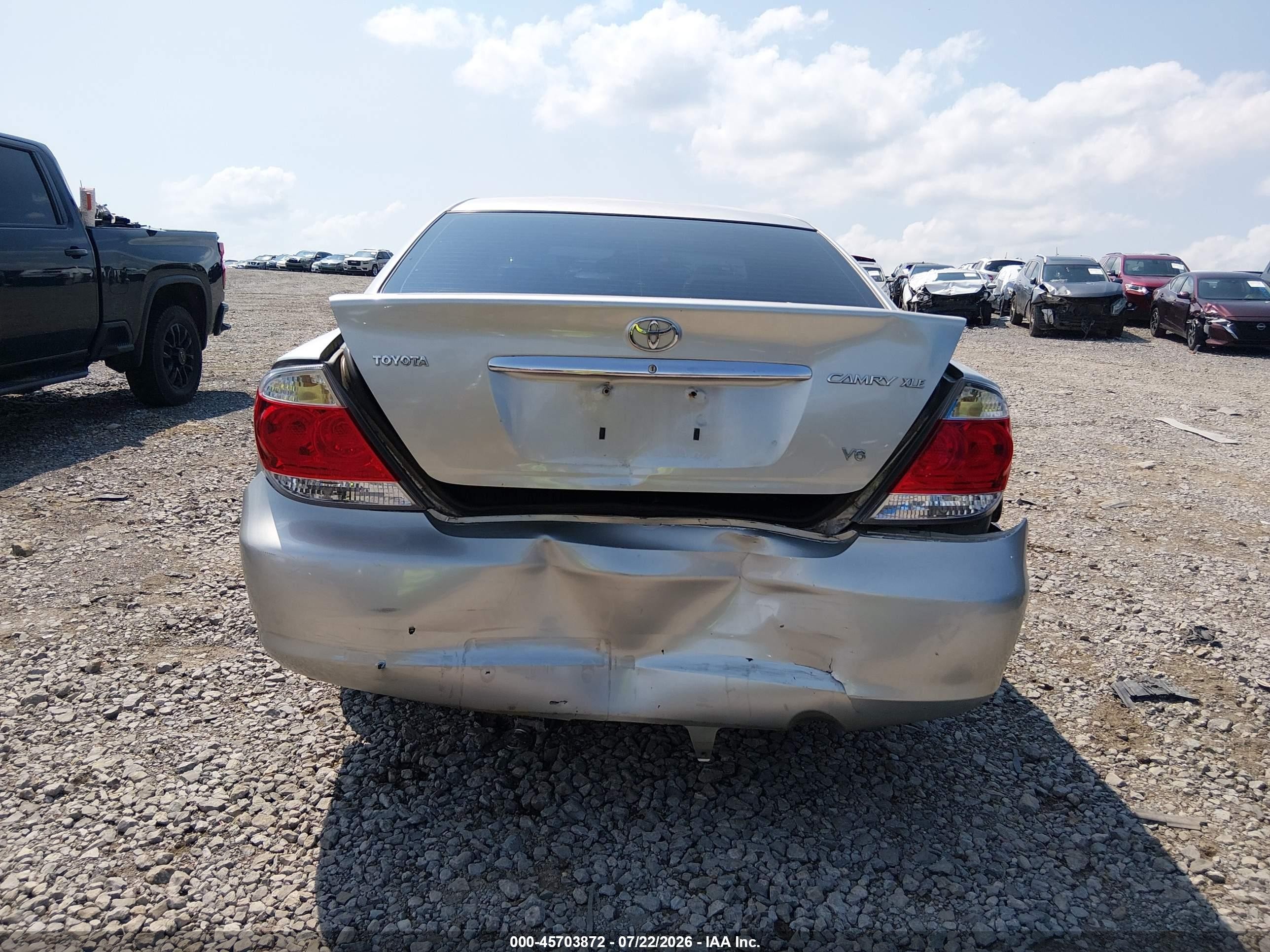 2005 Toyota Camry Xle V6 Silver vin: 4T1BF30K45U086175