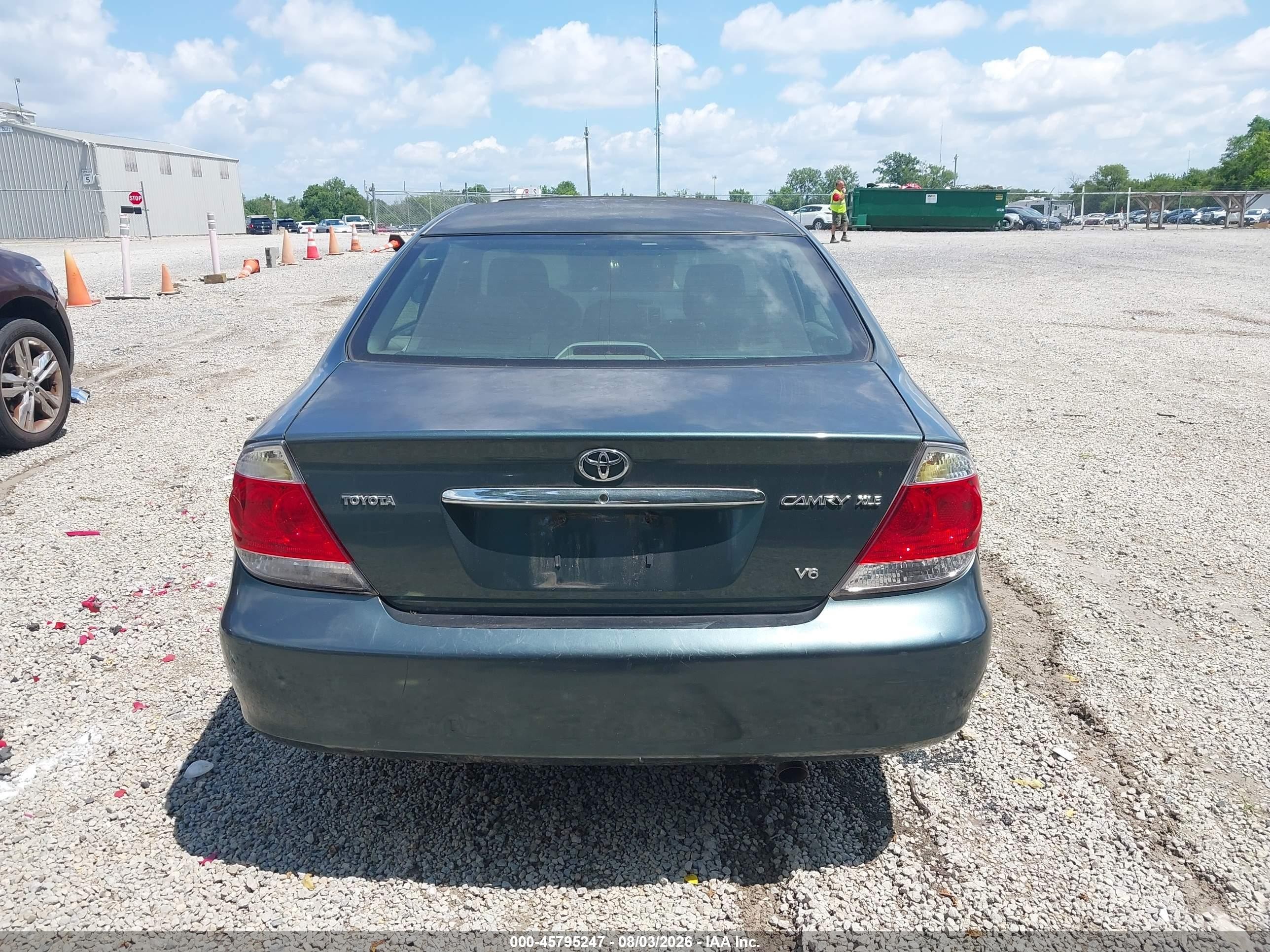 2005 Toyota Camry Xle V6 Зеленый vin: 4T1BF30K45U095216