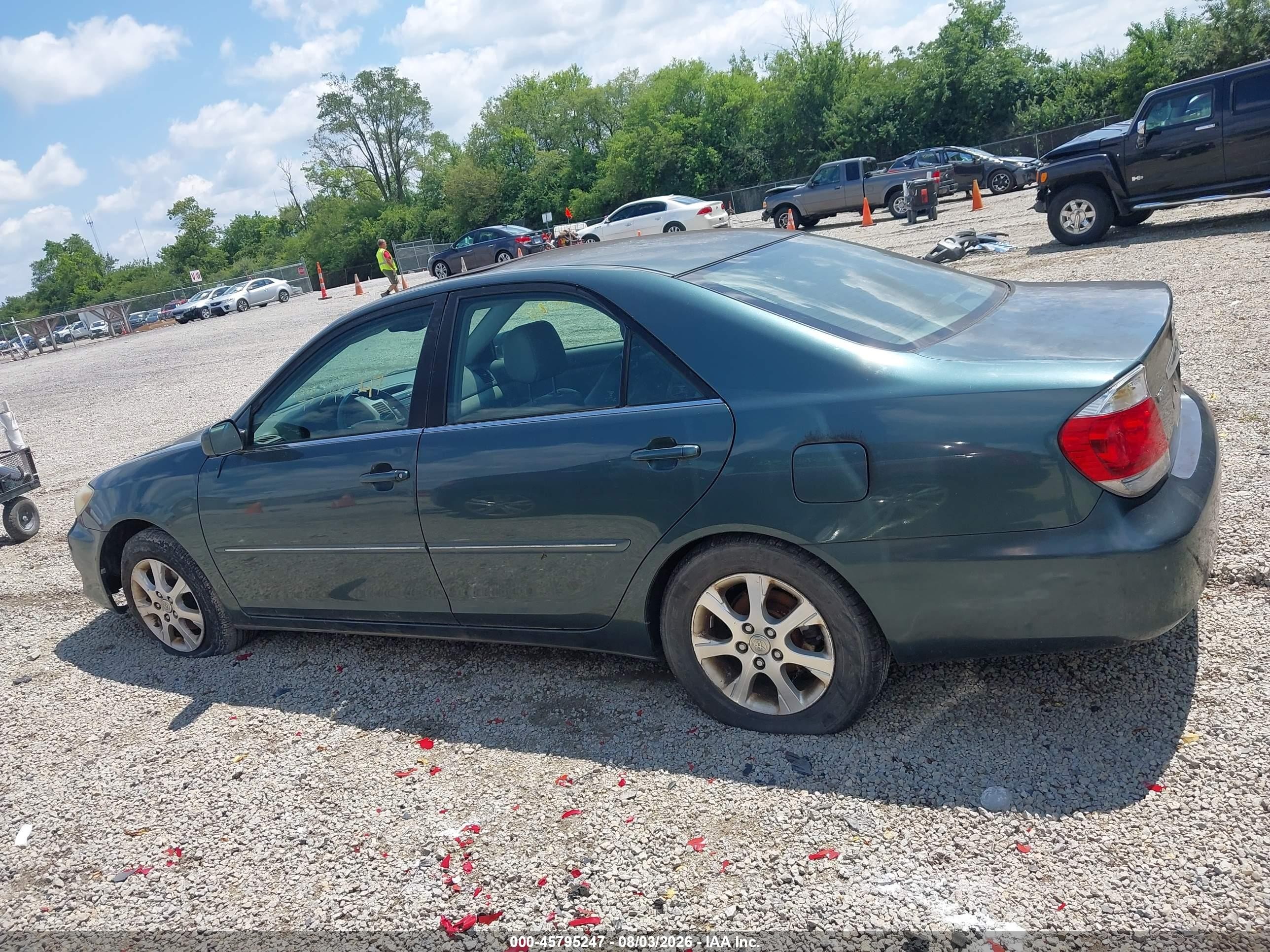 2005 Toyota Camry Xle V6 Зеленый vin: 4T1BF30K45U095216