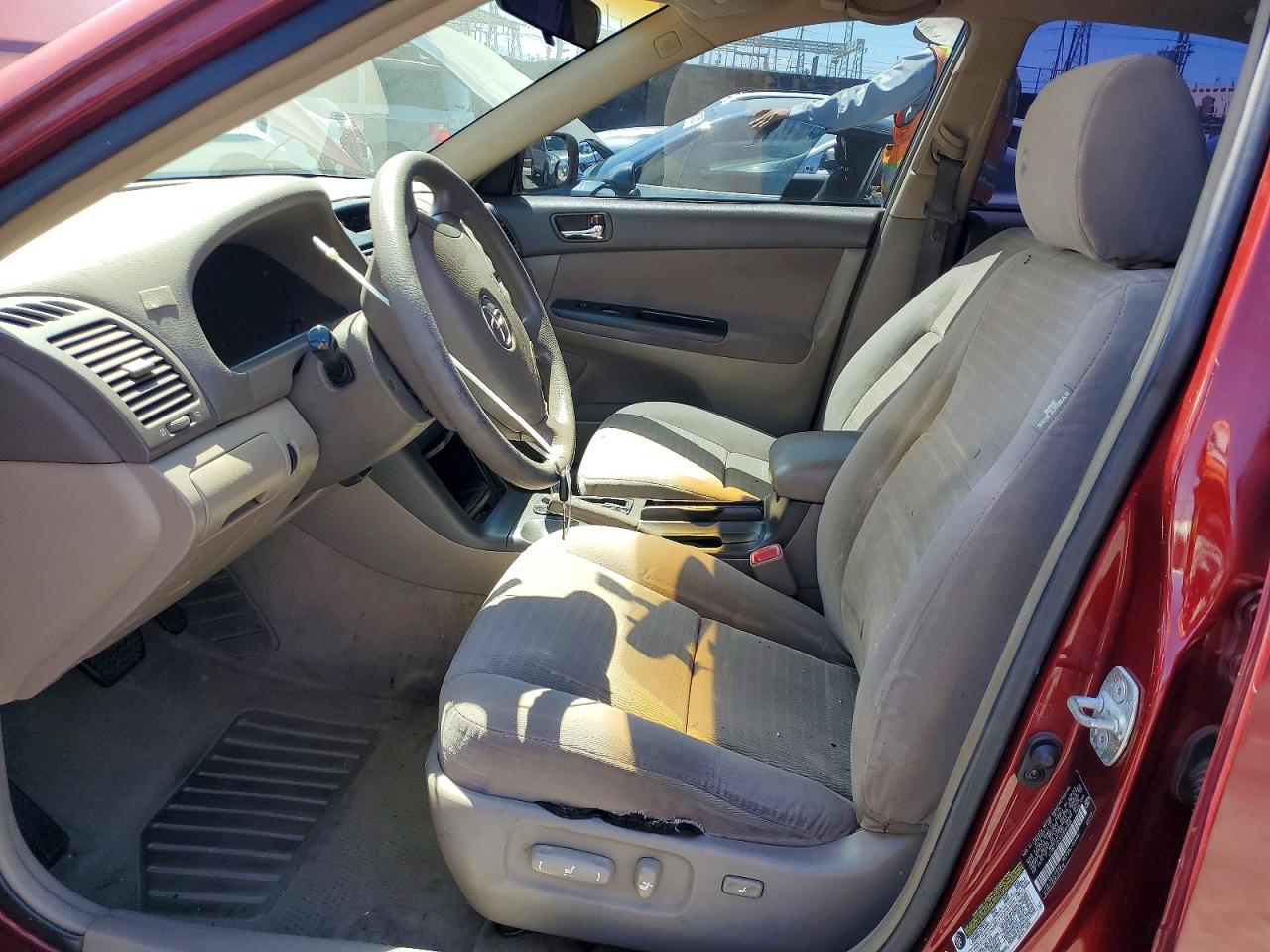 2005 Toyota Camry Le V6 Red vin: 4T1BF30K45U097998