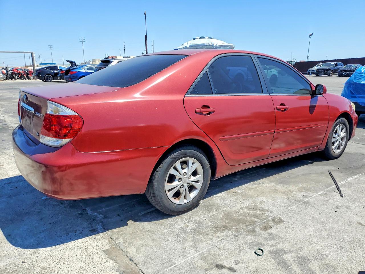 2005 Toyota Camry Le V6 Red vin: 4T1BF30K45U097998
