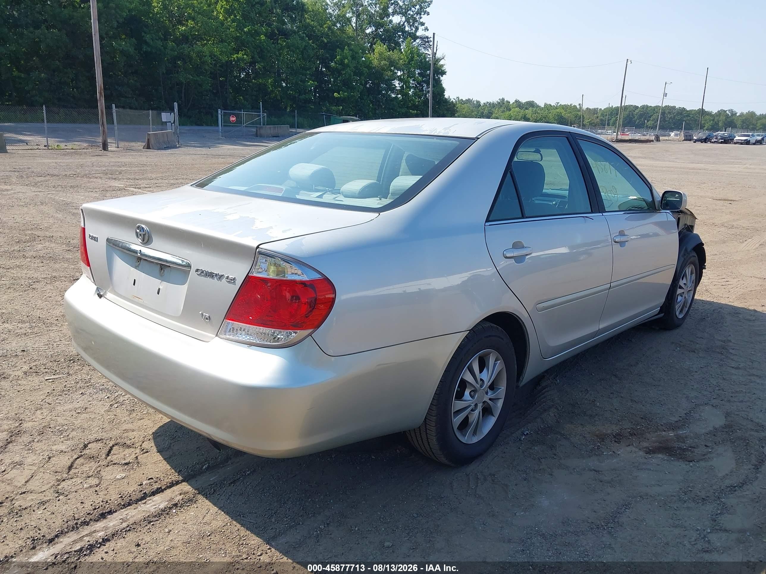 2005 Toyota Camry Le V6 Серебряный vin: 4T1BF30K45U604561