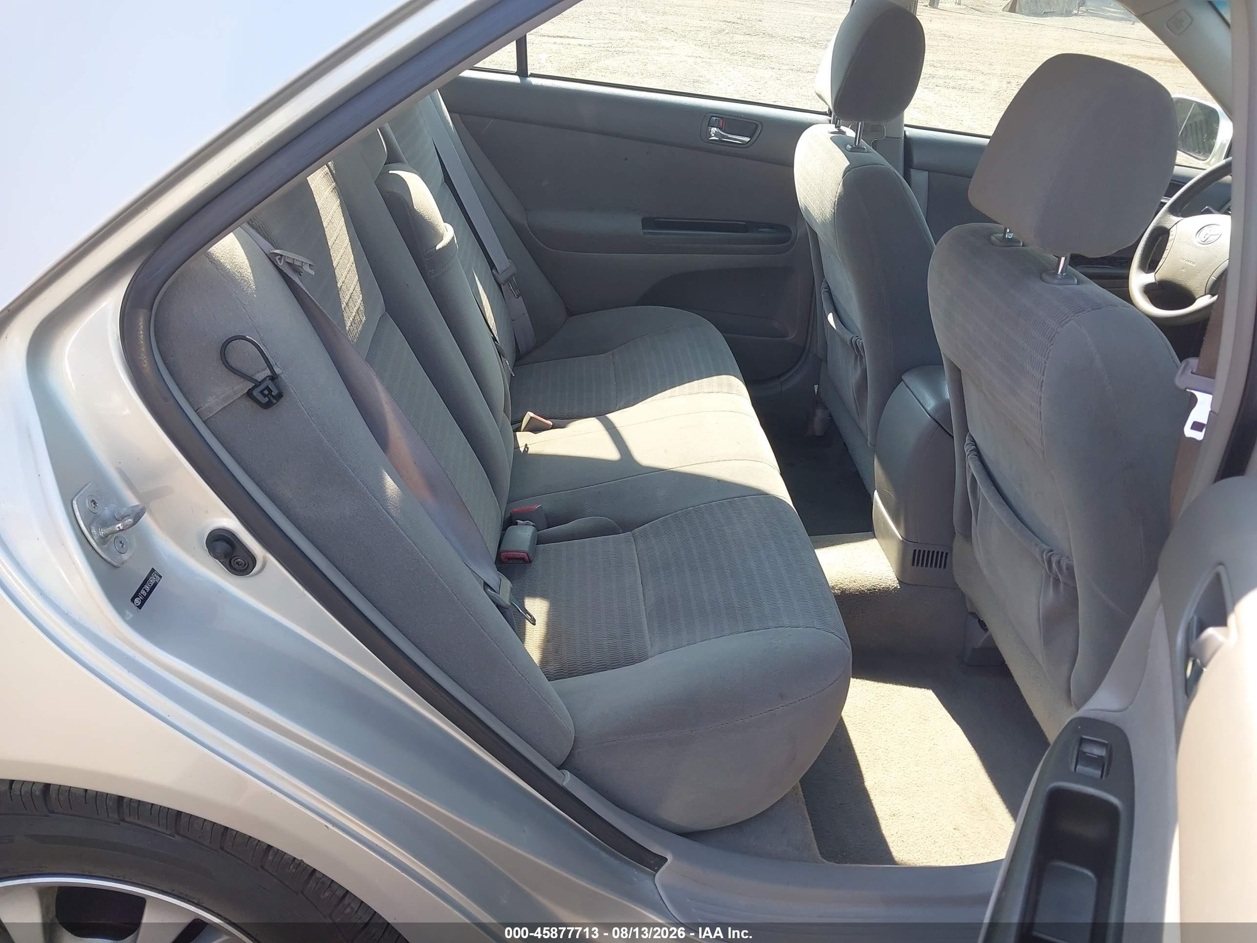 2005 Toyota Camry Le V6 Серебряный vin: 4T1BF30K45U604561