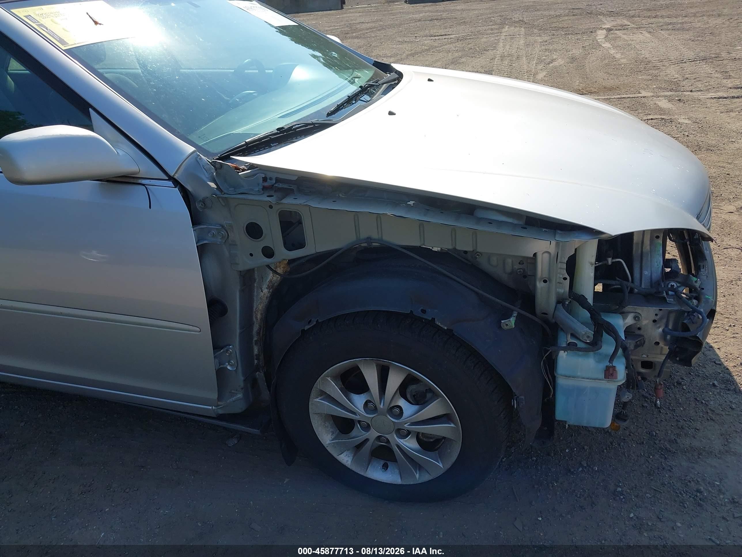 2005 Toyota Camry Le V6 Серебряный vin: 4T1BF30K45U604561