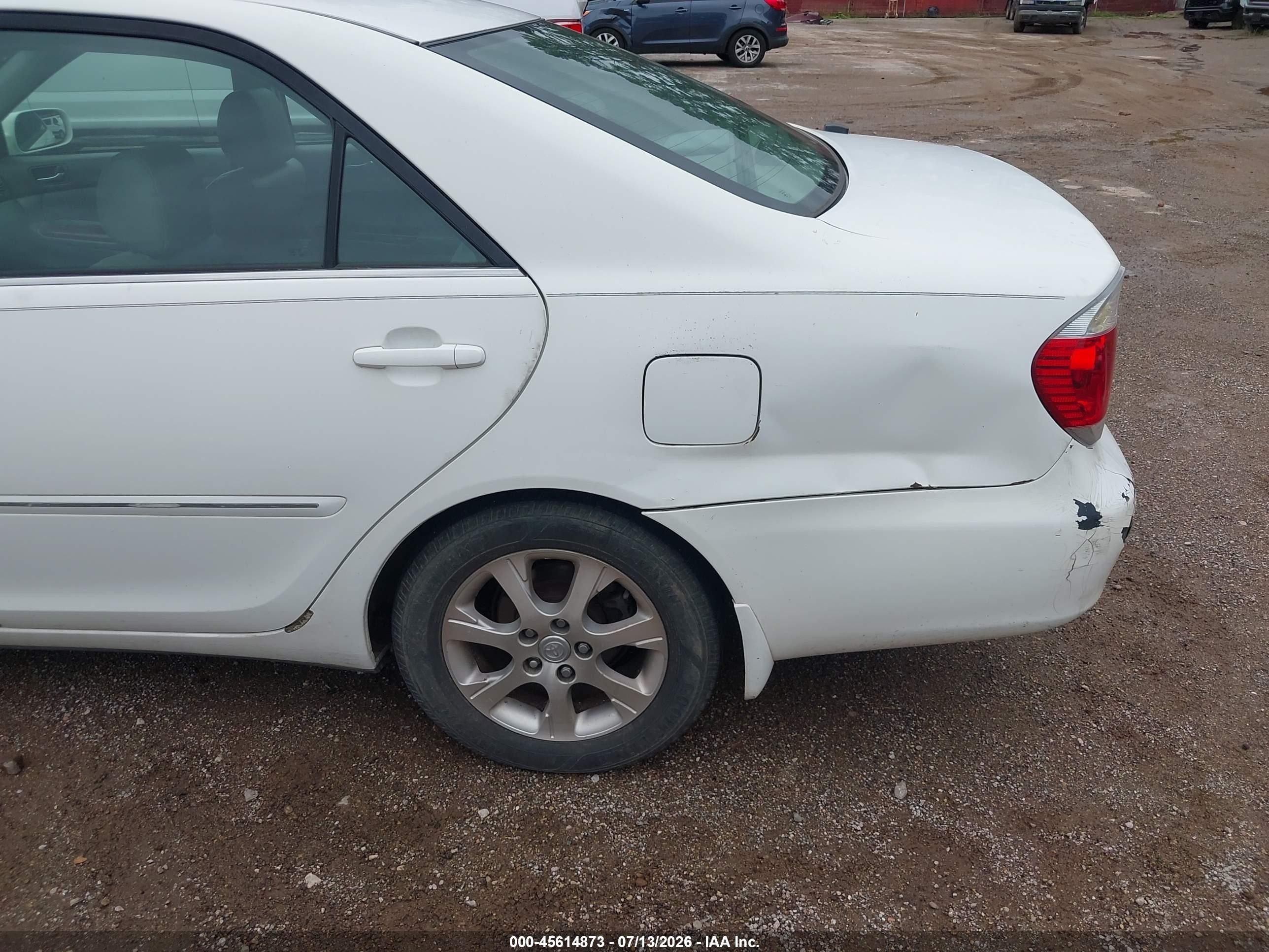 2005 Toyota Camry Xle V6 White vin: 4T1BF30K45U611090