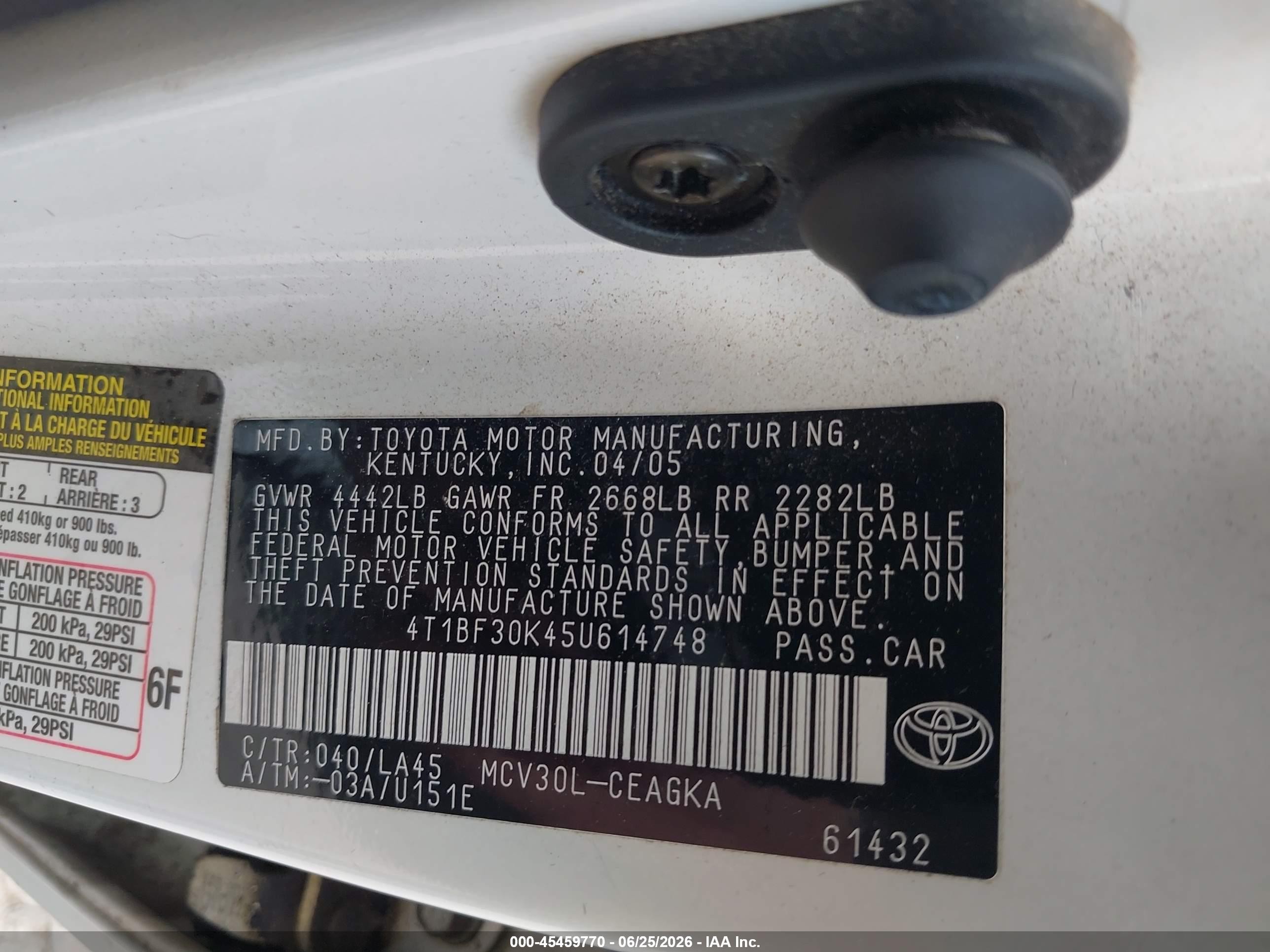 2005 Toyota Camry Xle V6 White vin: 4T1BF30K45U614748