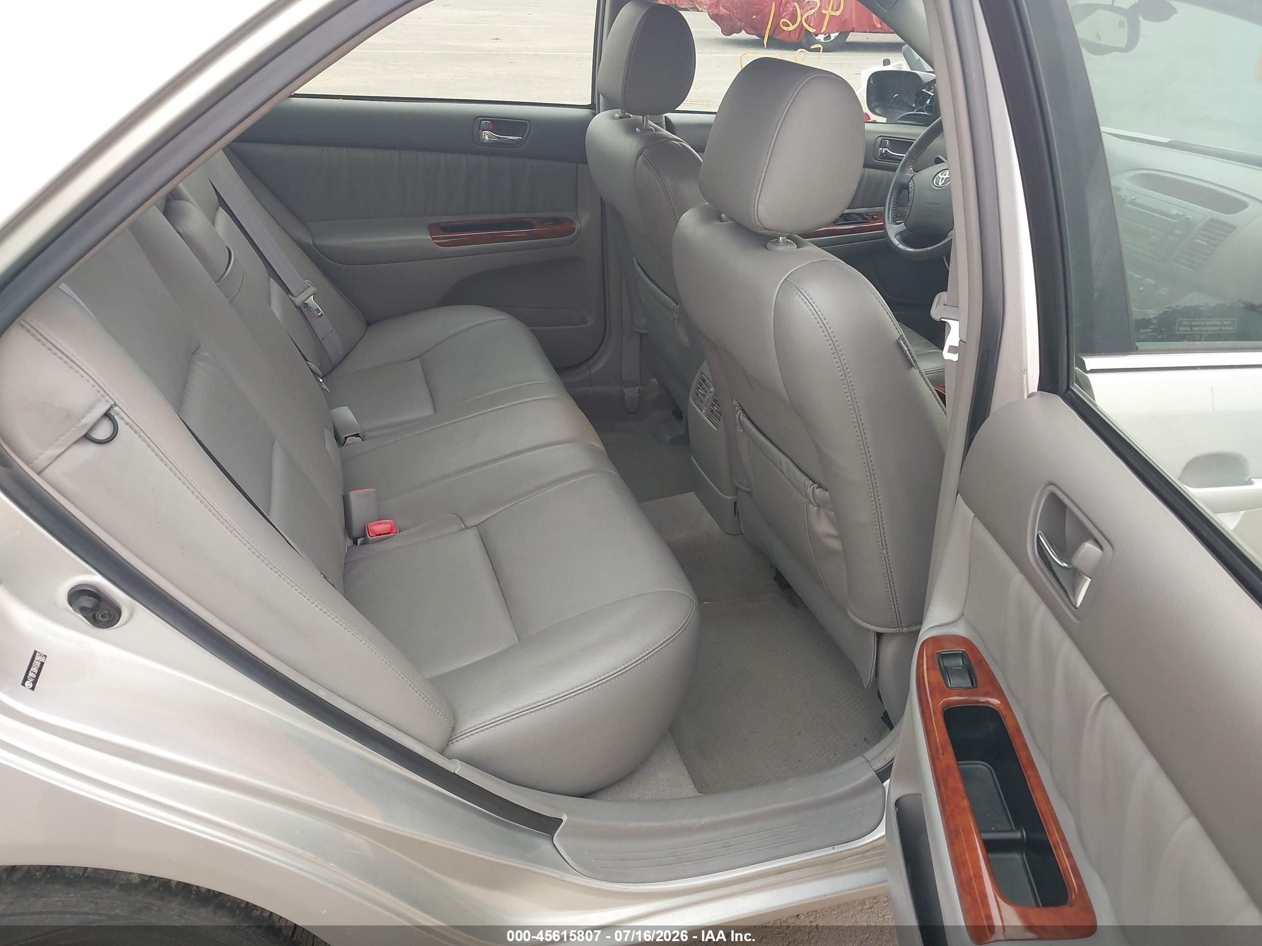 2005 Toyota Camry Xle V6 Серый vin: 4T1BF30K45U619075