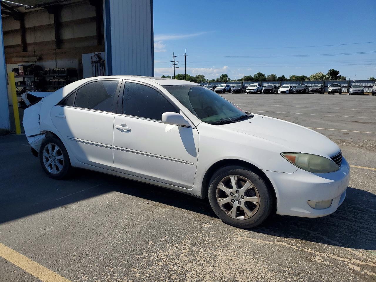 2006 Toyota Camry Белый vin: 4T1BF30K46U629266