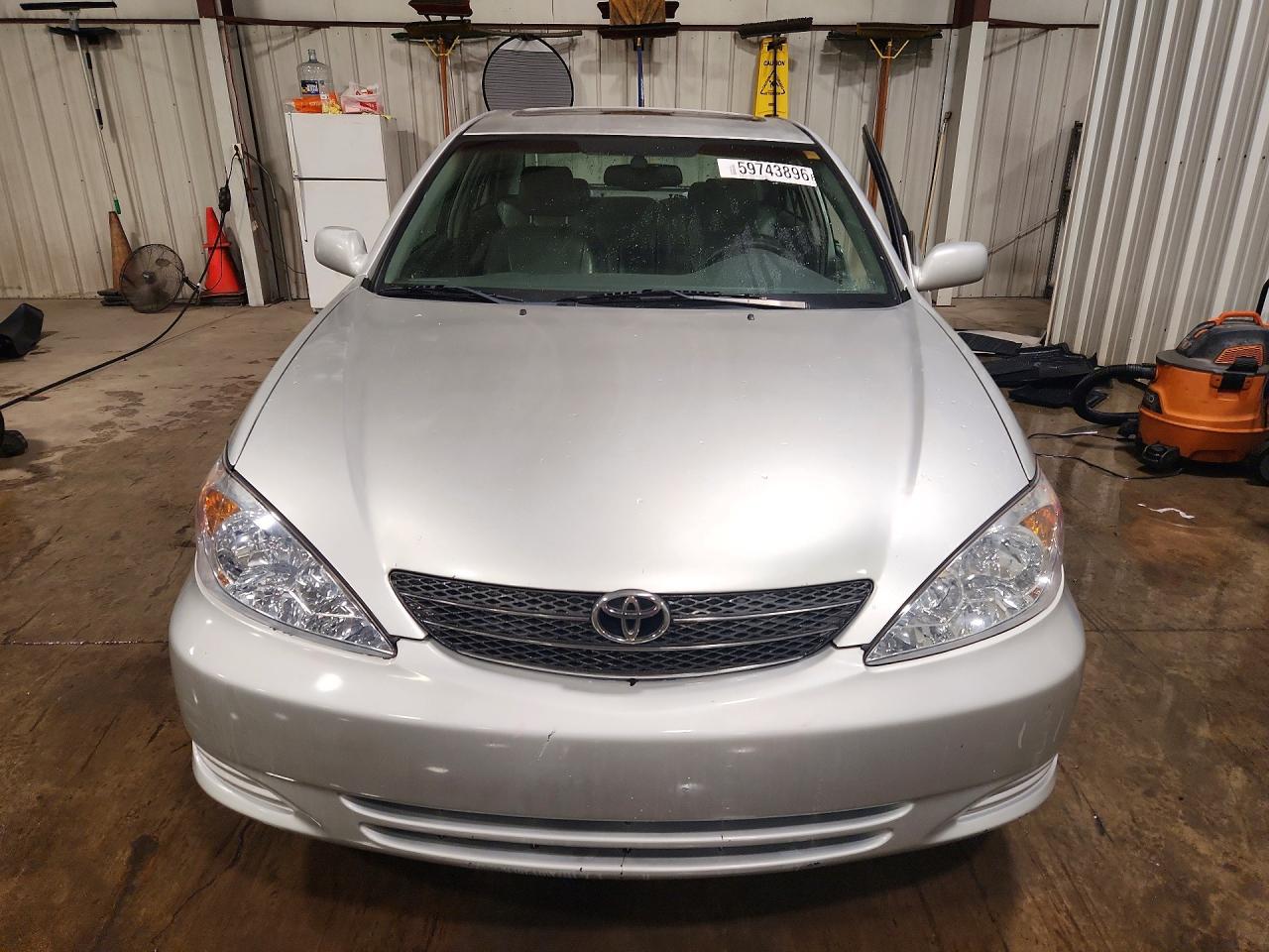 2002 Toyota Camry Xle V6 Silver vin: 4T1BF30K52U532765