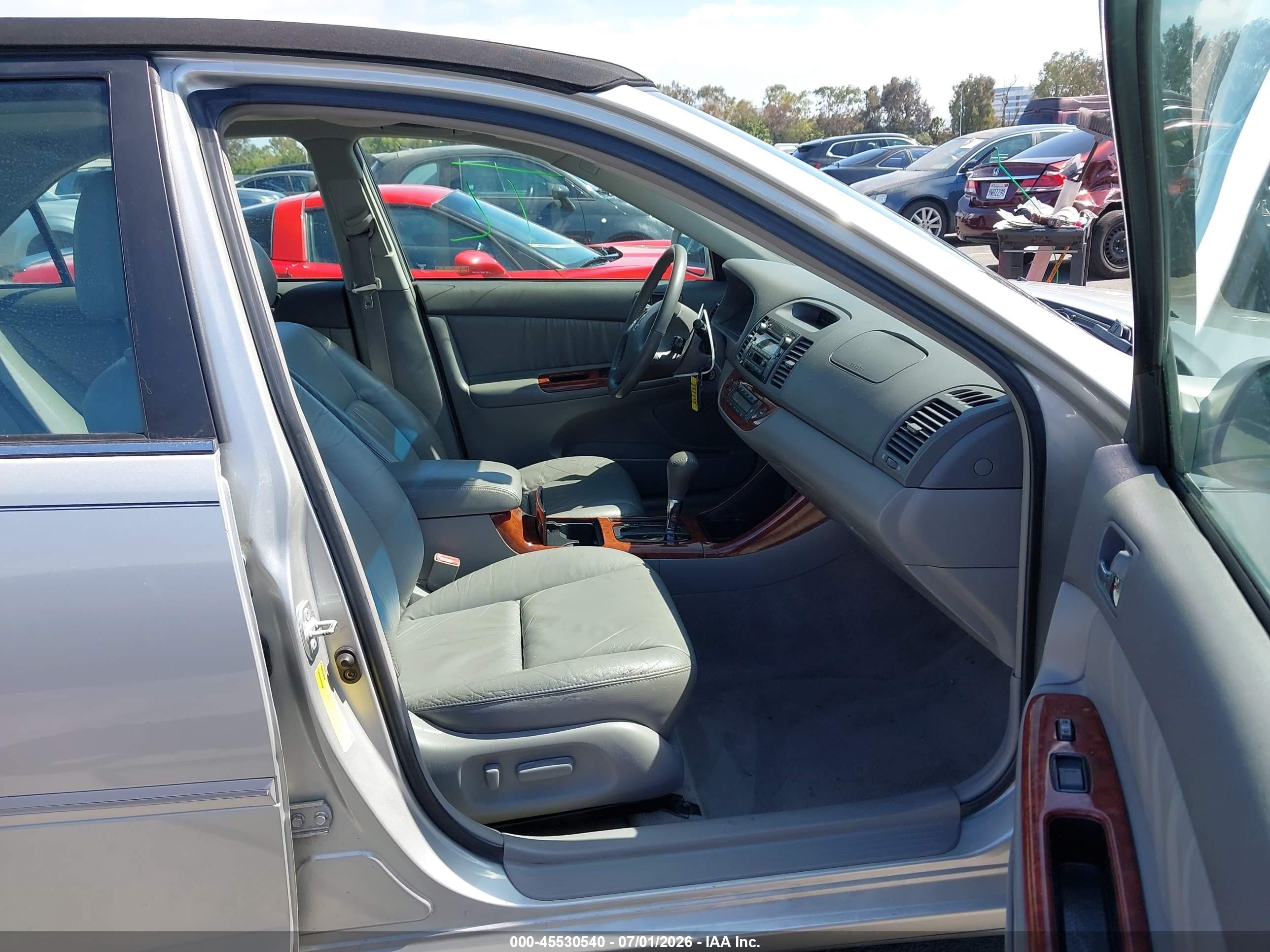 2003 Toyota Camry Xle V6 Серебряный vin: 4T1BF30K53U042683